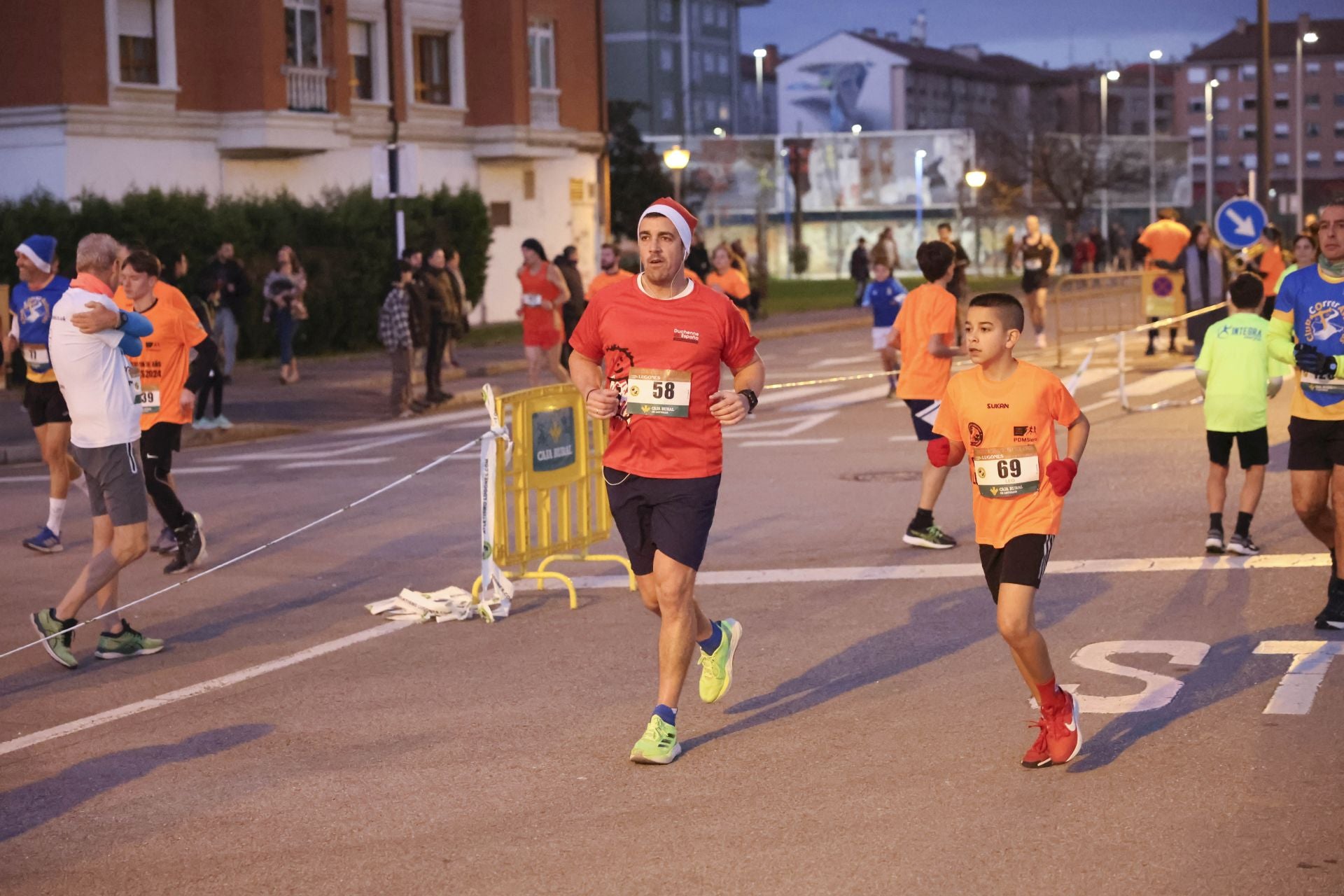 Las mejores fotos de la Carrera Fin de Año de Lugones