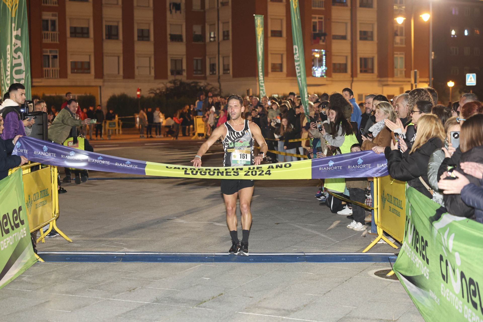 Las mejores fotos de la Carrera Fin de Año de Lugones