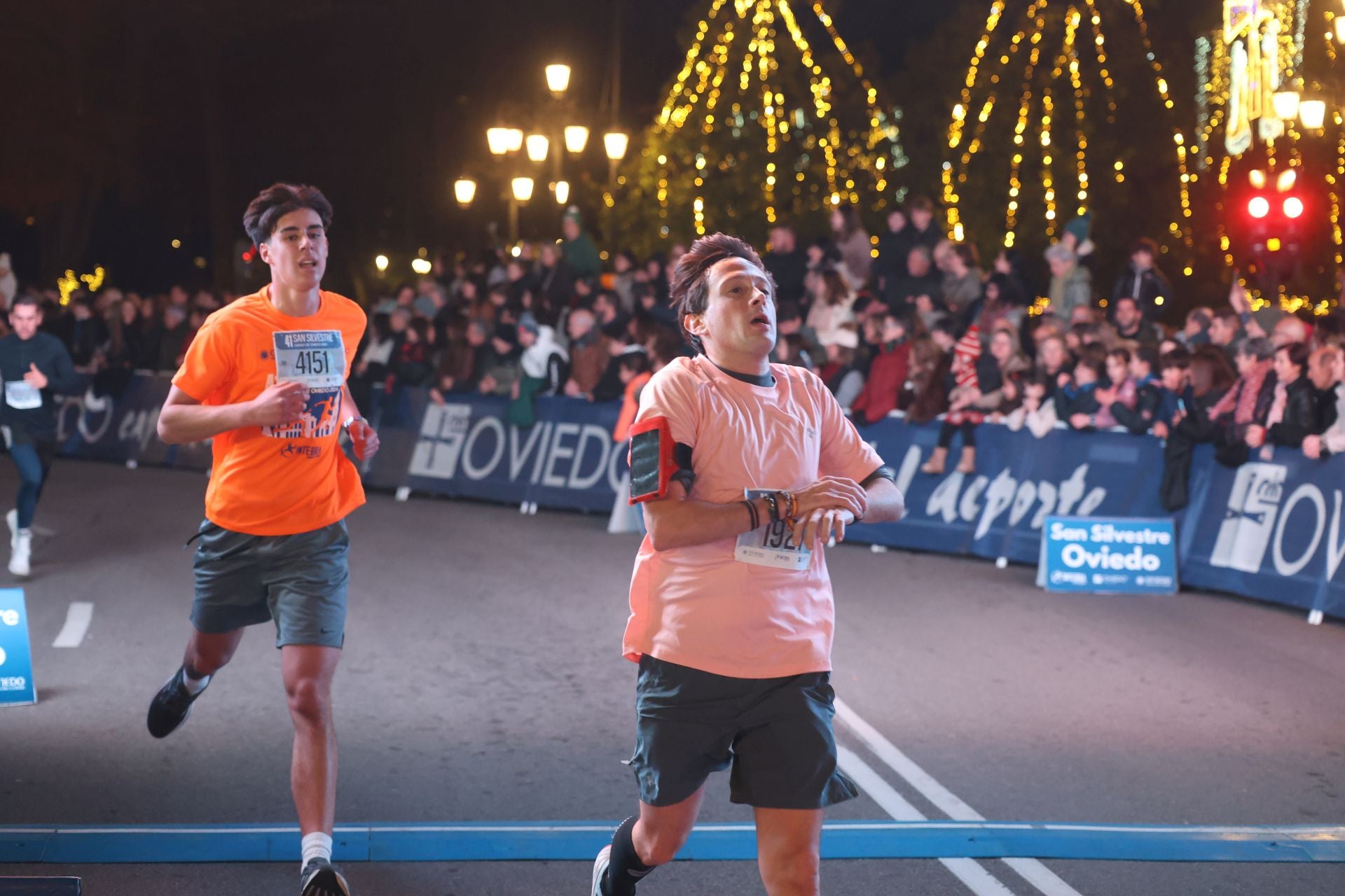 Oviedo despide el año a golpe de zapatilla por San Silvestre