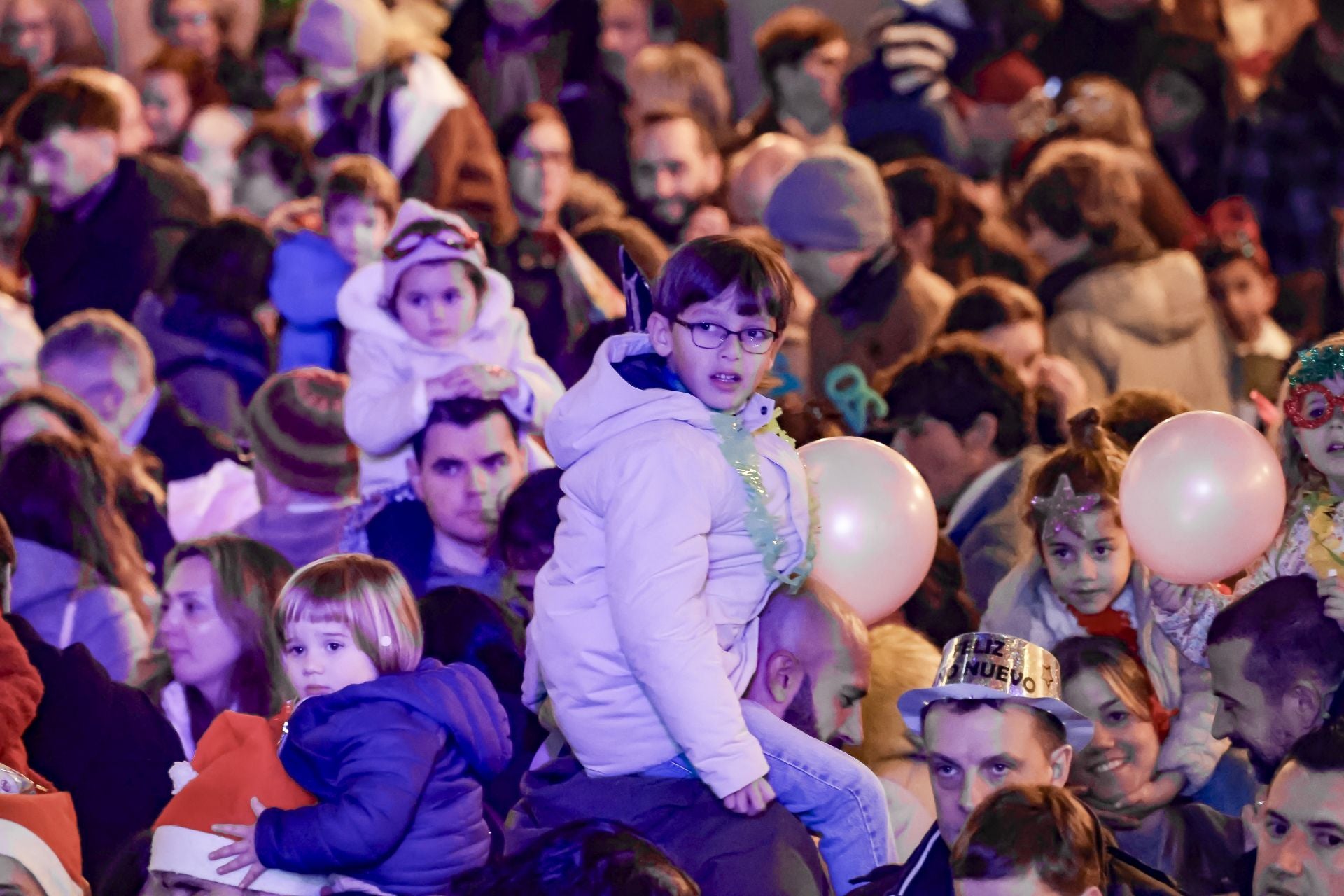 Los más pequeños reciben el año adelantado en las pequecampanadas de Gijón