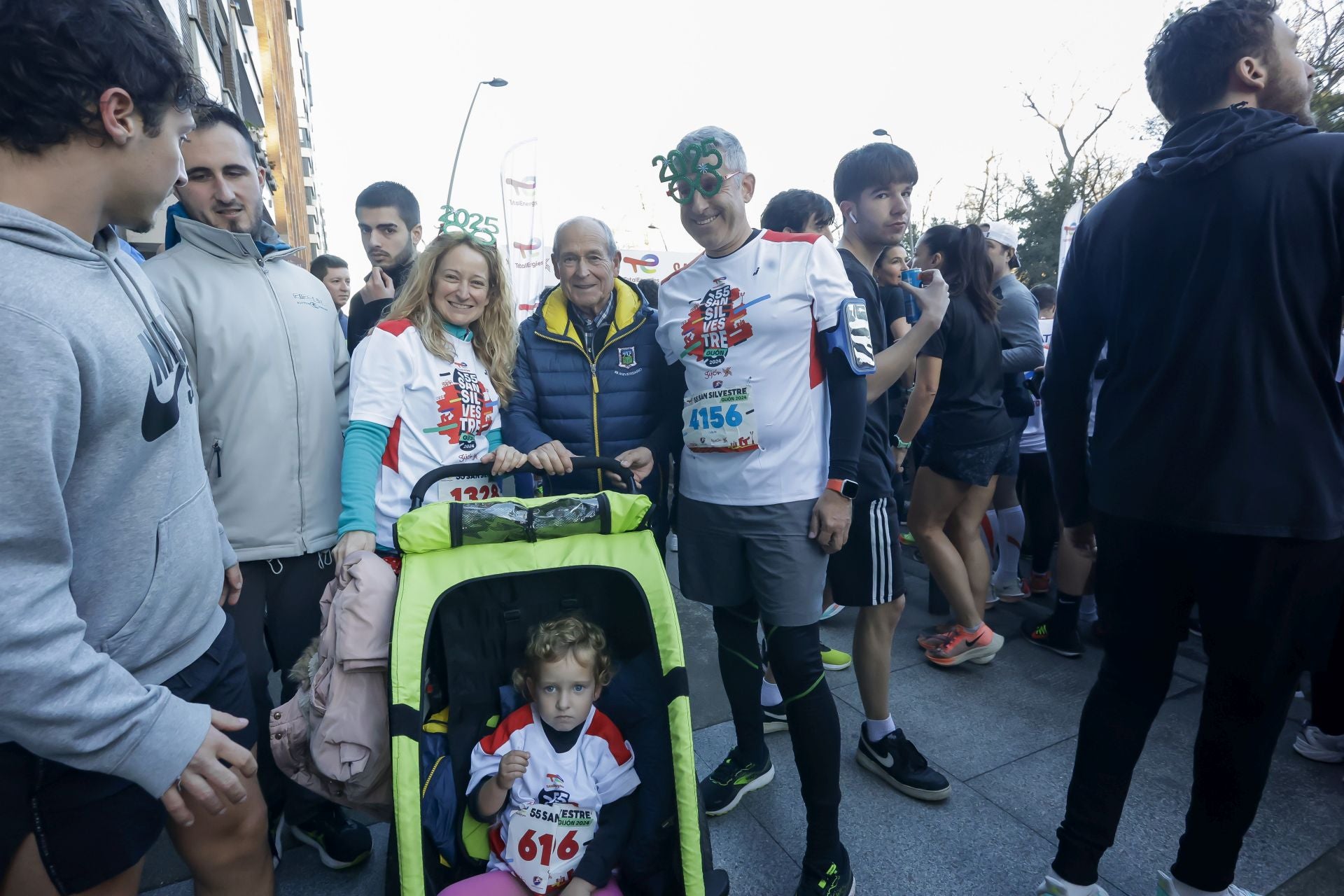 La San Silvestre vuela por las calles de Gijón