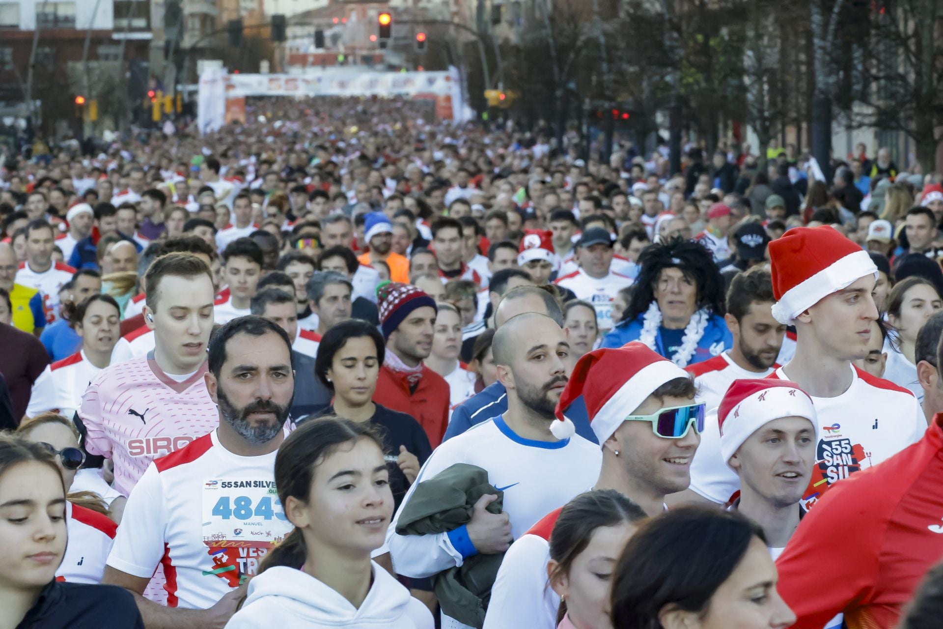 La San Silvestre vuela por las calles de Gijón