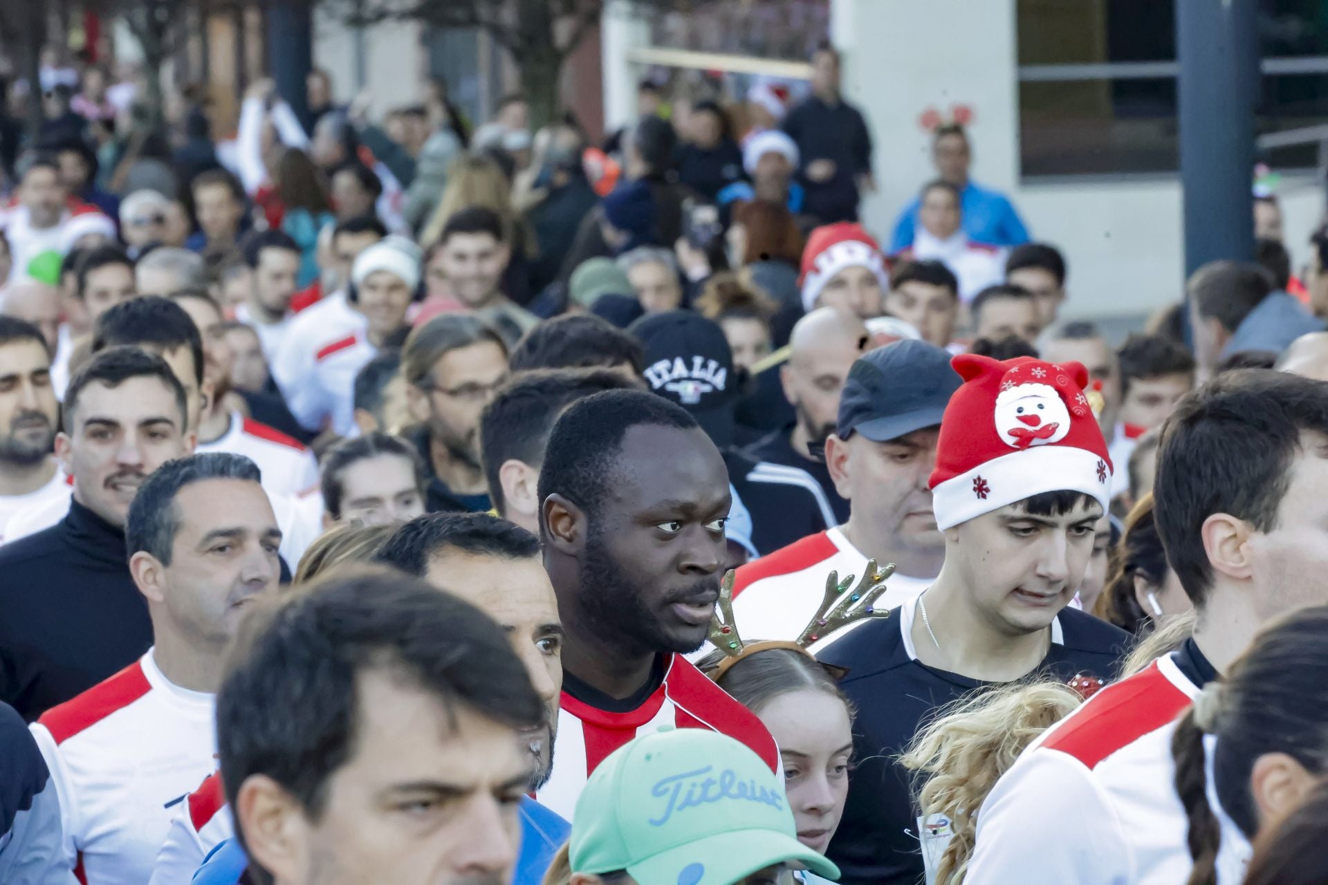 La San Silvestre vuela por las calles de Gijón