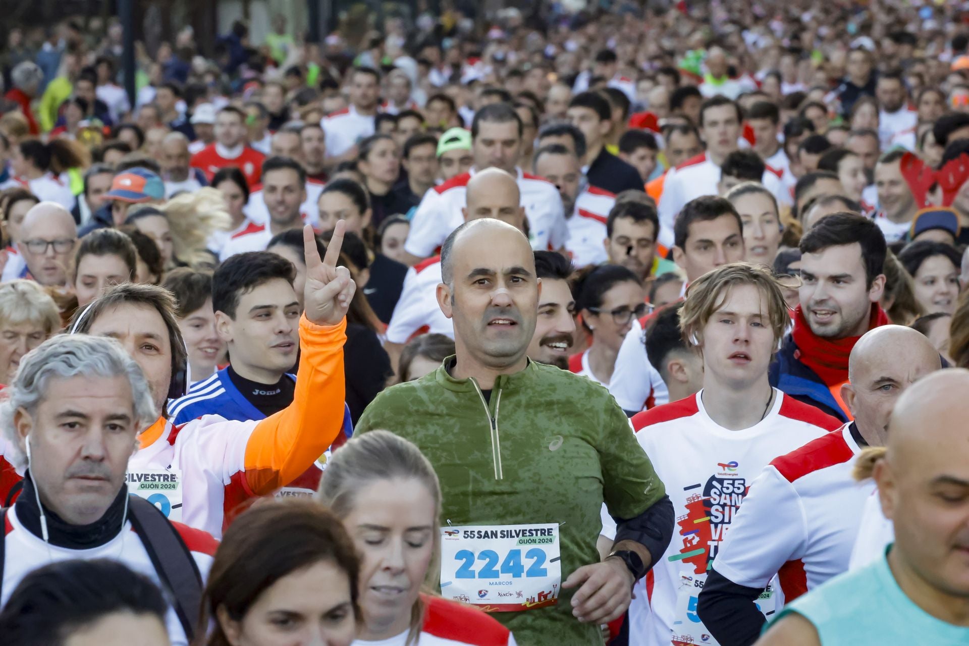 La San Silvestre vuela por las calles de Gijón