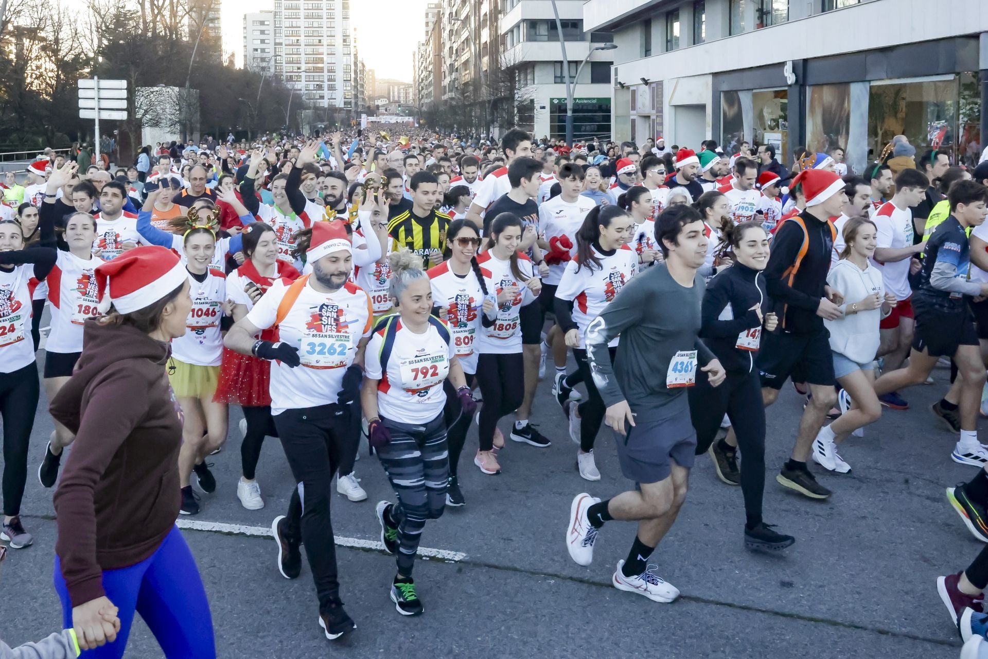 La San Silvestre vuela por las calles de Gijón