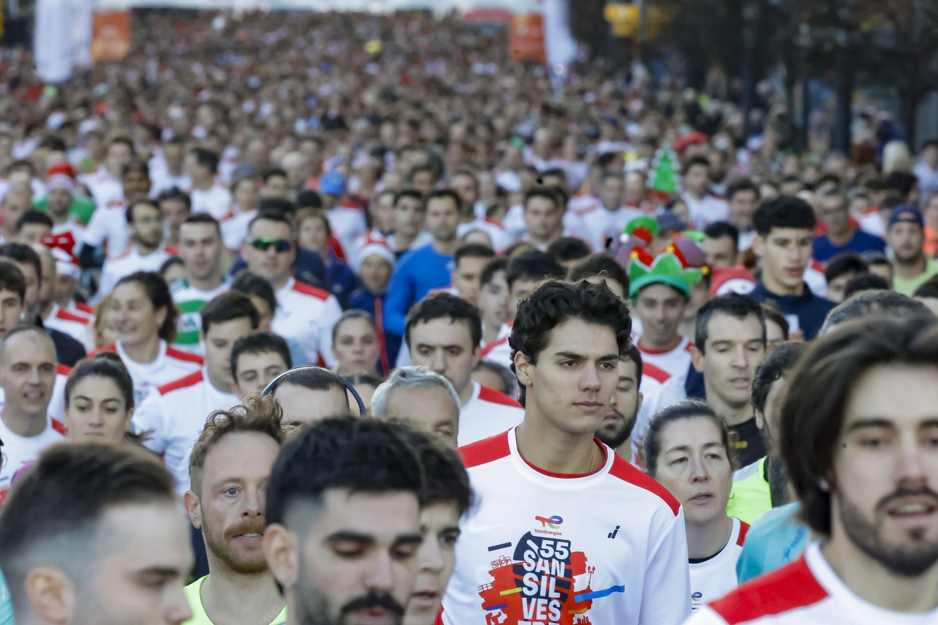 La San Silvestre vuela por las calles de Gijón