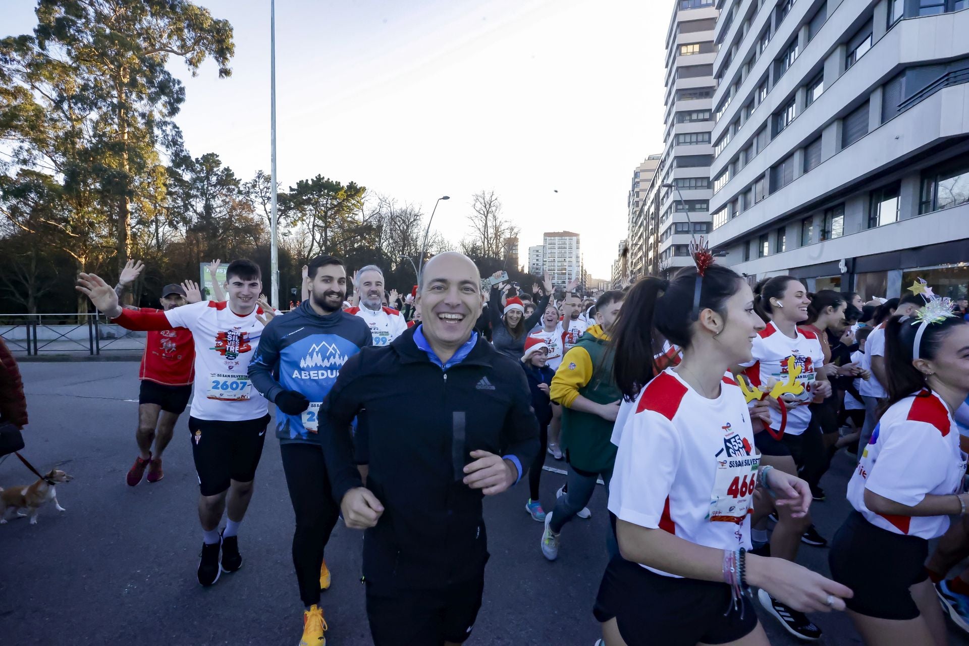 La San Silvestre vuela por las calles de Gijón