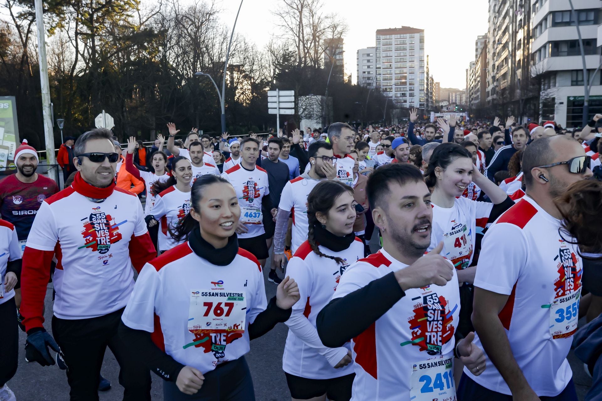 La San Silvestre vuela por las calles de Gijón