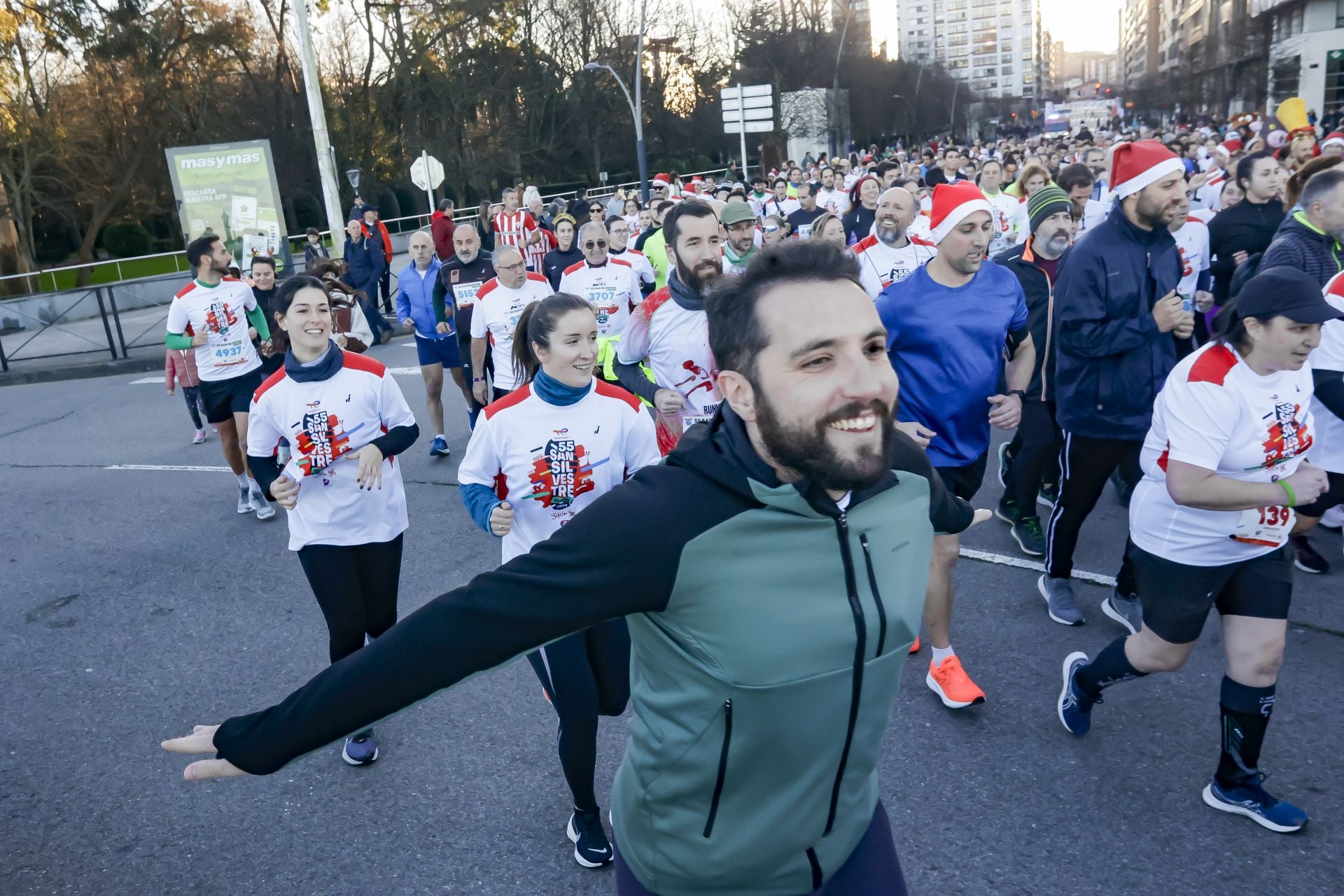 La San Silvestre vuela por las calles de Gijón