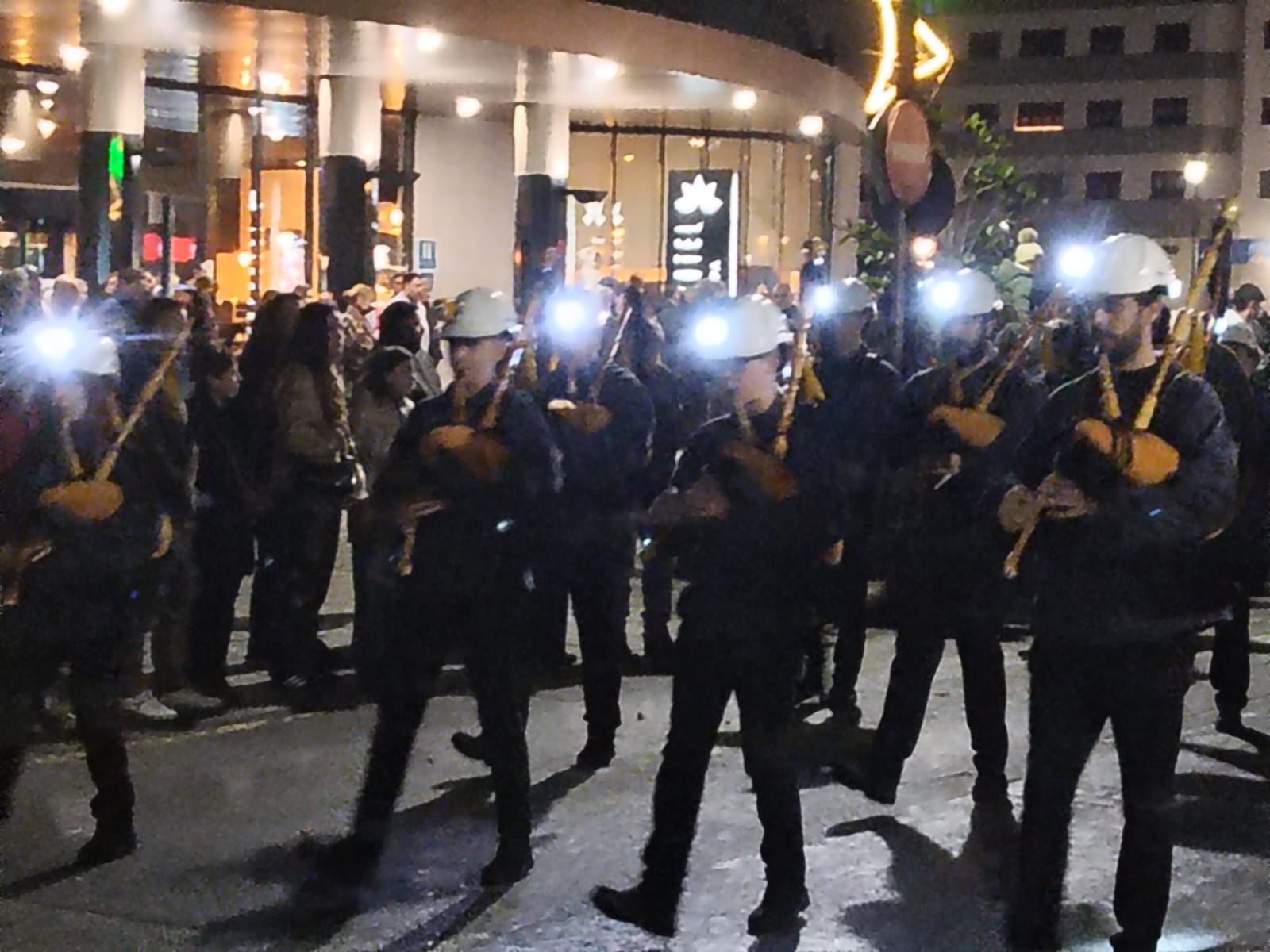 Cabalgatas de oriente a occidente: las imágenes de los Reyes Magos a su paso por Asturias
