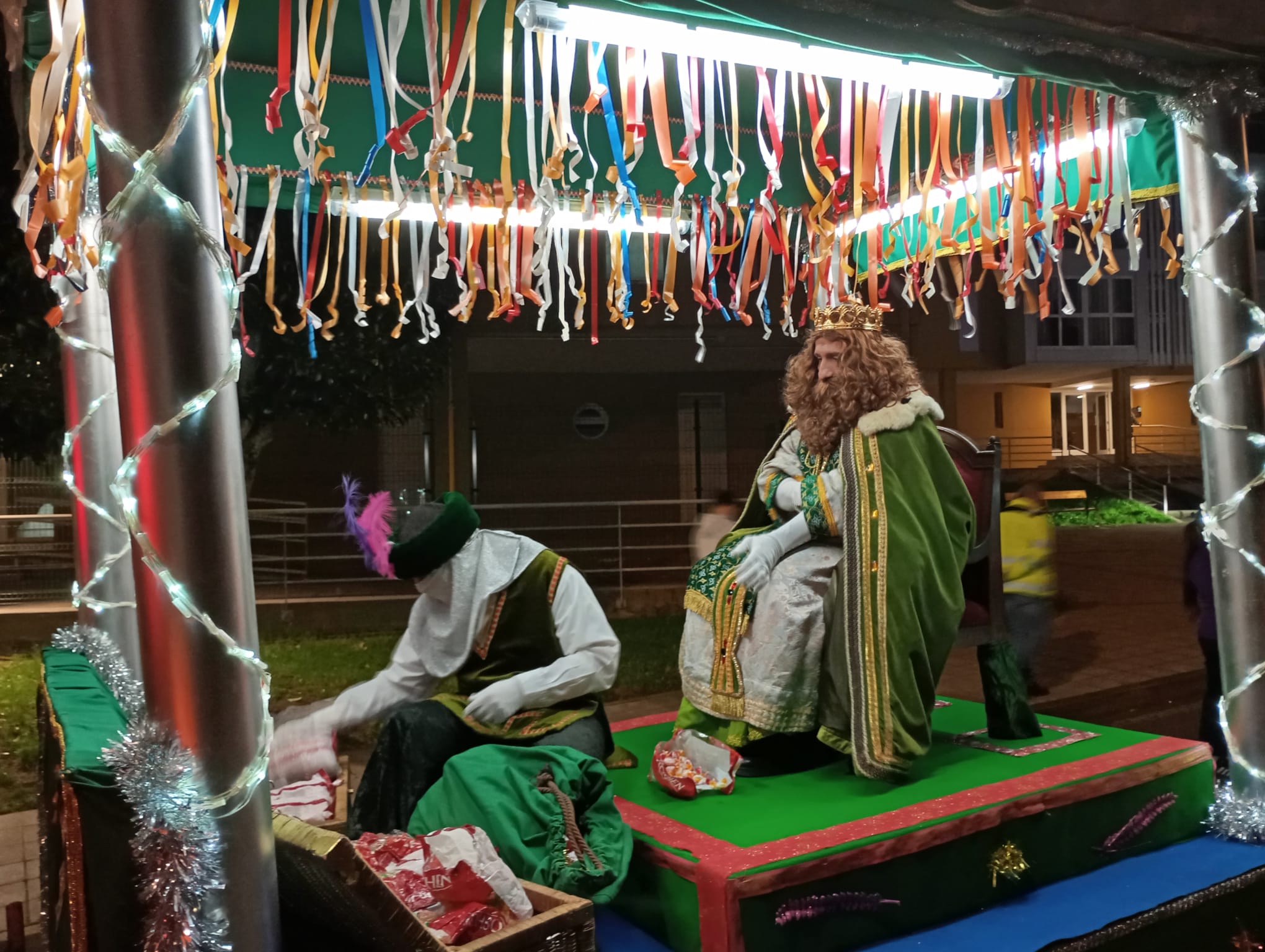 Cabalgatas de oriente a occidente: las imágenes de los Reyes Magos a su paso por Asturias