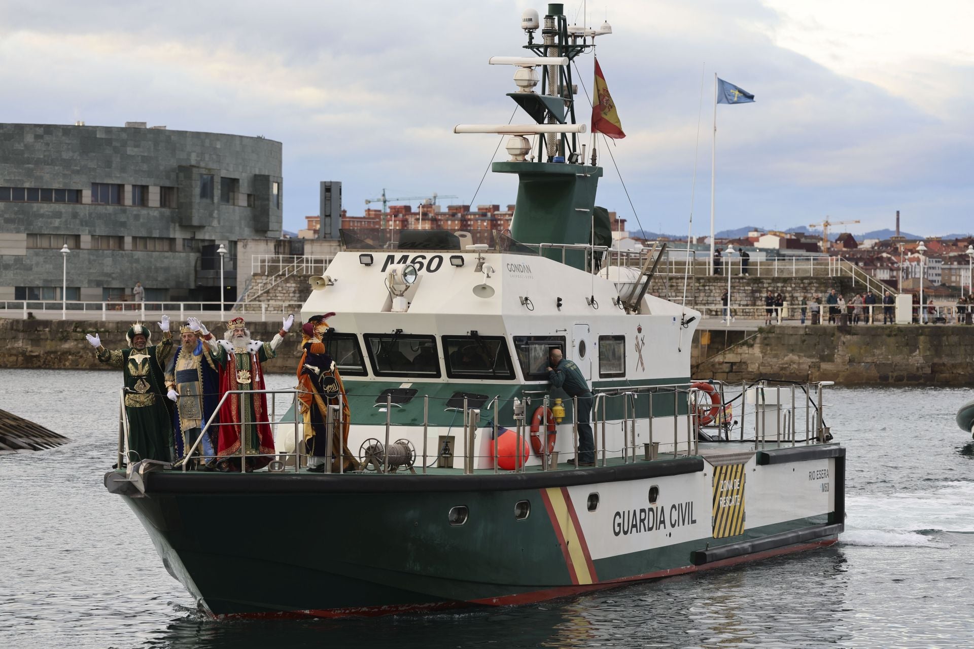 Las imágenes de la llegada de los Reyes Magos a Gijón