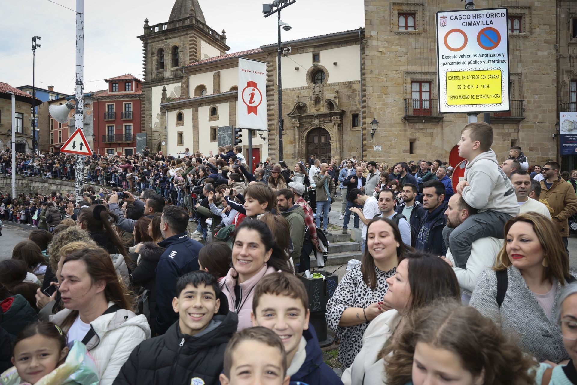 Las imágenes de la llegada de los Reyes Magos a Gijón