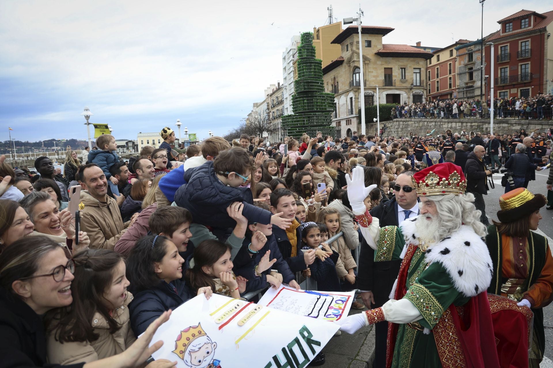 Las imágenes de la llegada de los Reyes Magos a Gijón