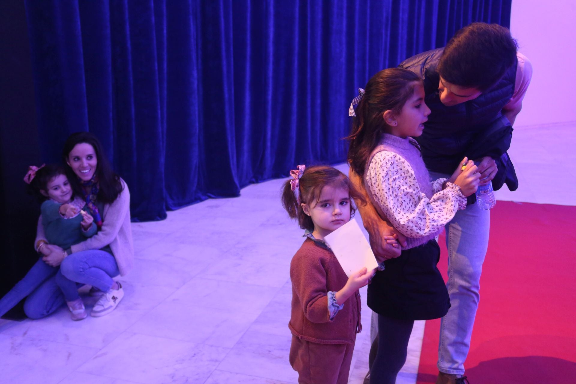 En imágenes: recepción de los Reyes Magos a los niños de Oviedo
