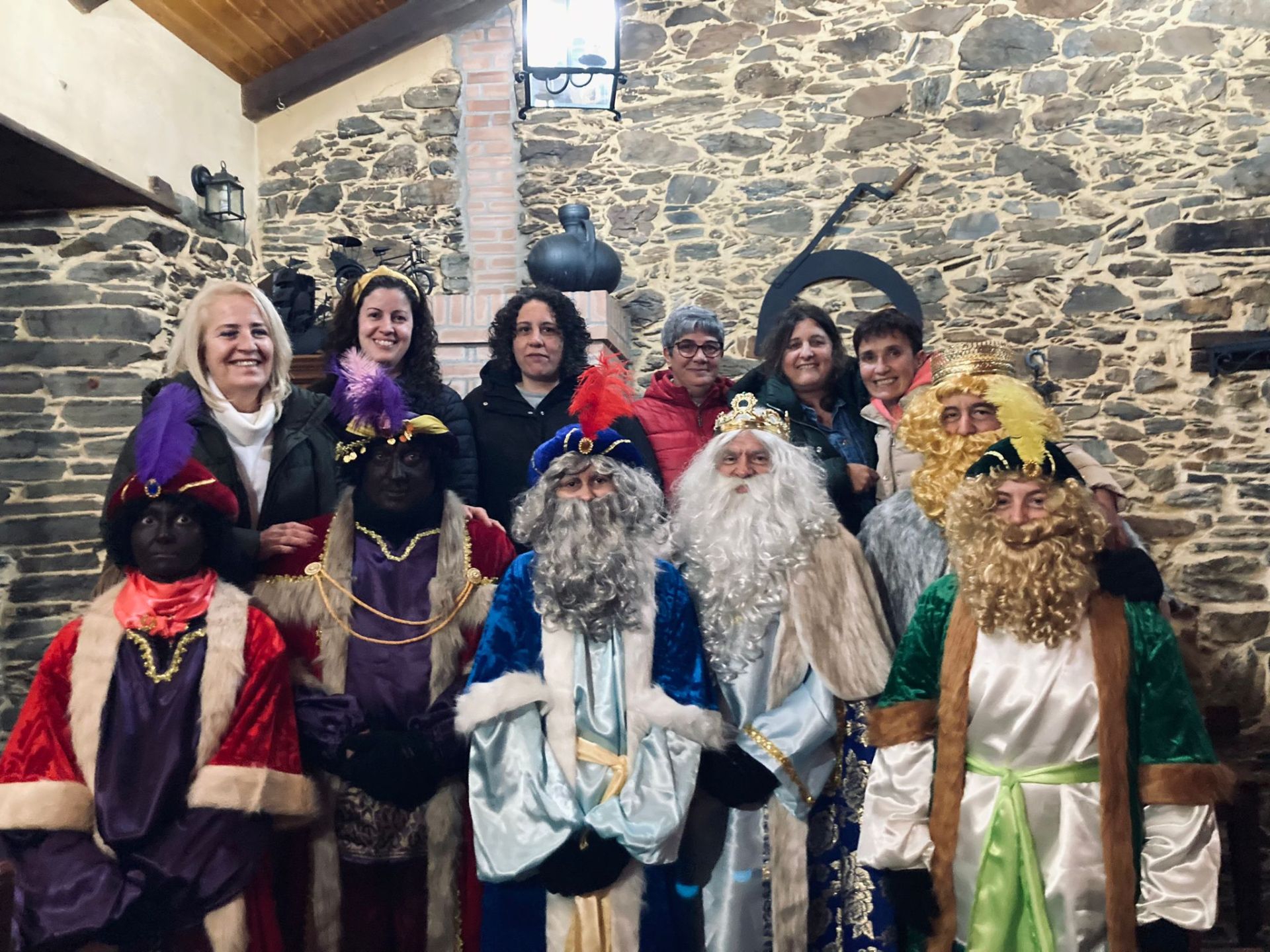 Cabalgatas de oriente a occidente: las imágenes de los Reyes Magos a su paso por Asturias