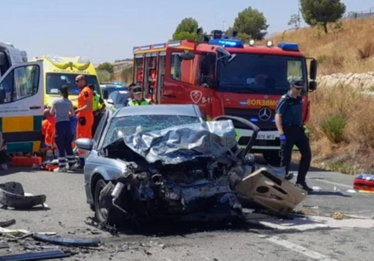 Estado en el que quedó un turismo implicado en un accidente de tráfico mortal ocurrido el año pasado en Asturias.