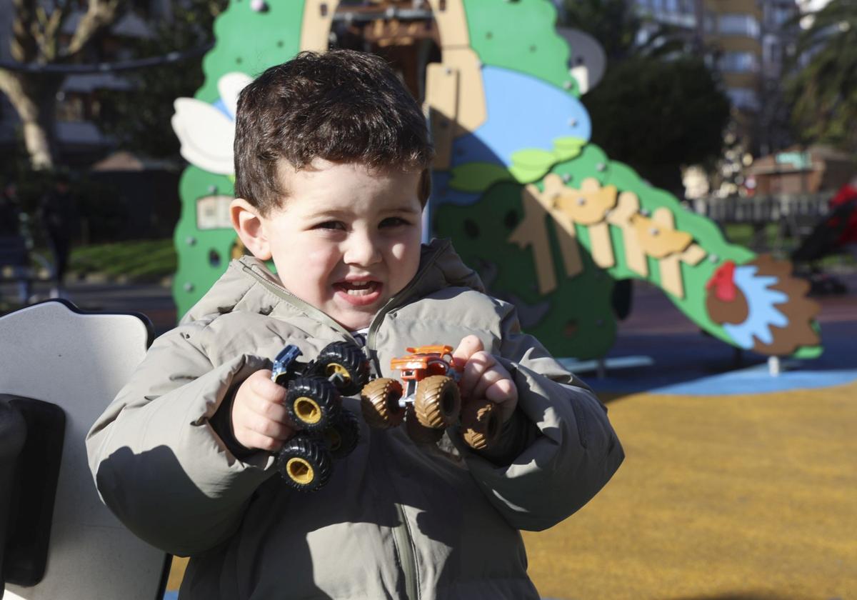 Deseos cumplidos: los niños asturianos disfrutan de una mágica mañana de Reyes