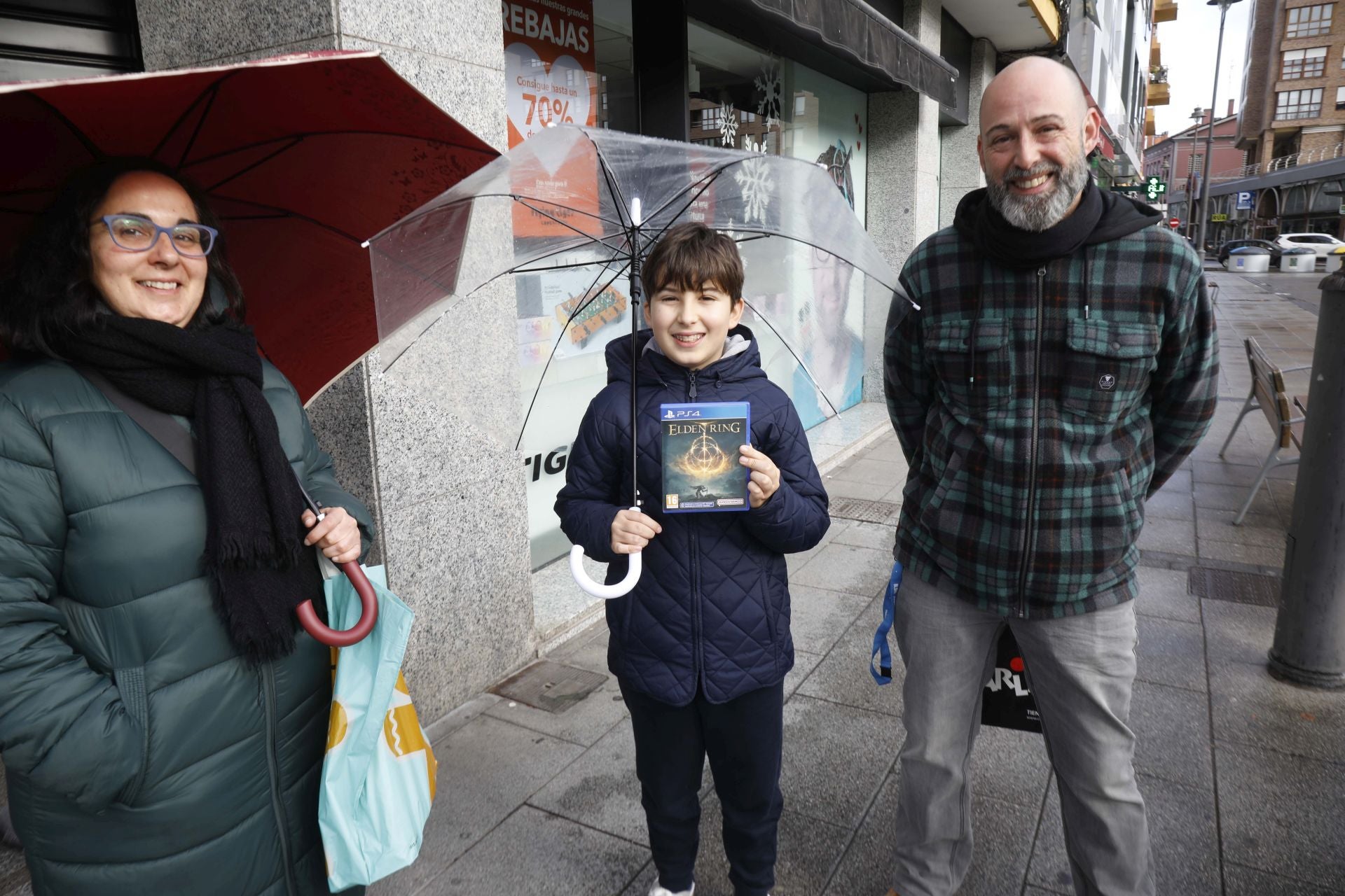 Deseos cumplidos: los niños asturianos disfrutan de una mágica mañana de Reyes