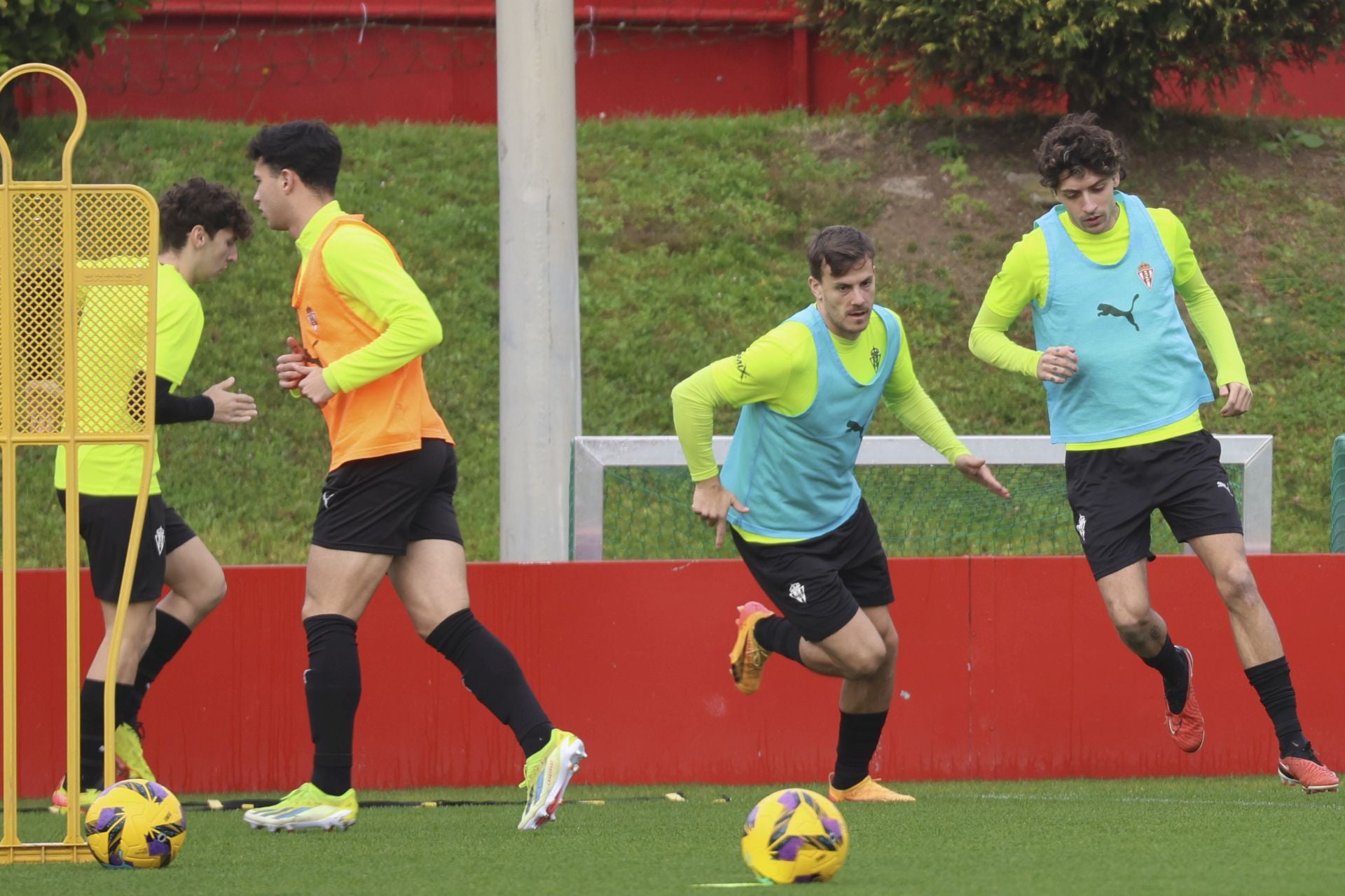 Entrenamiento del Sporting: objetivo, el derbi