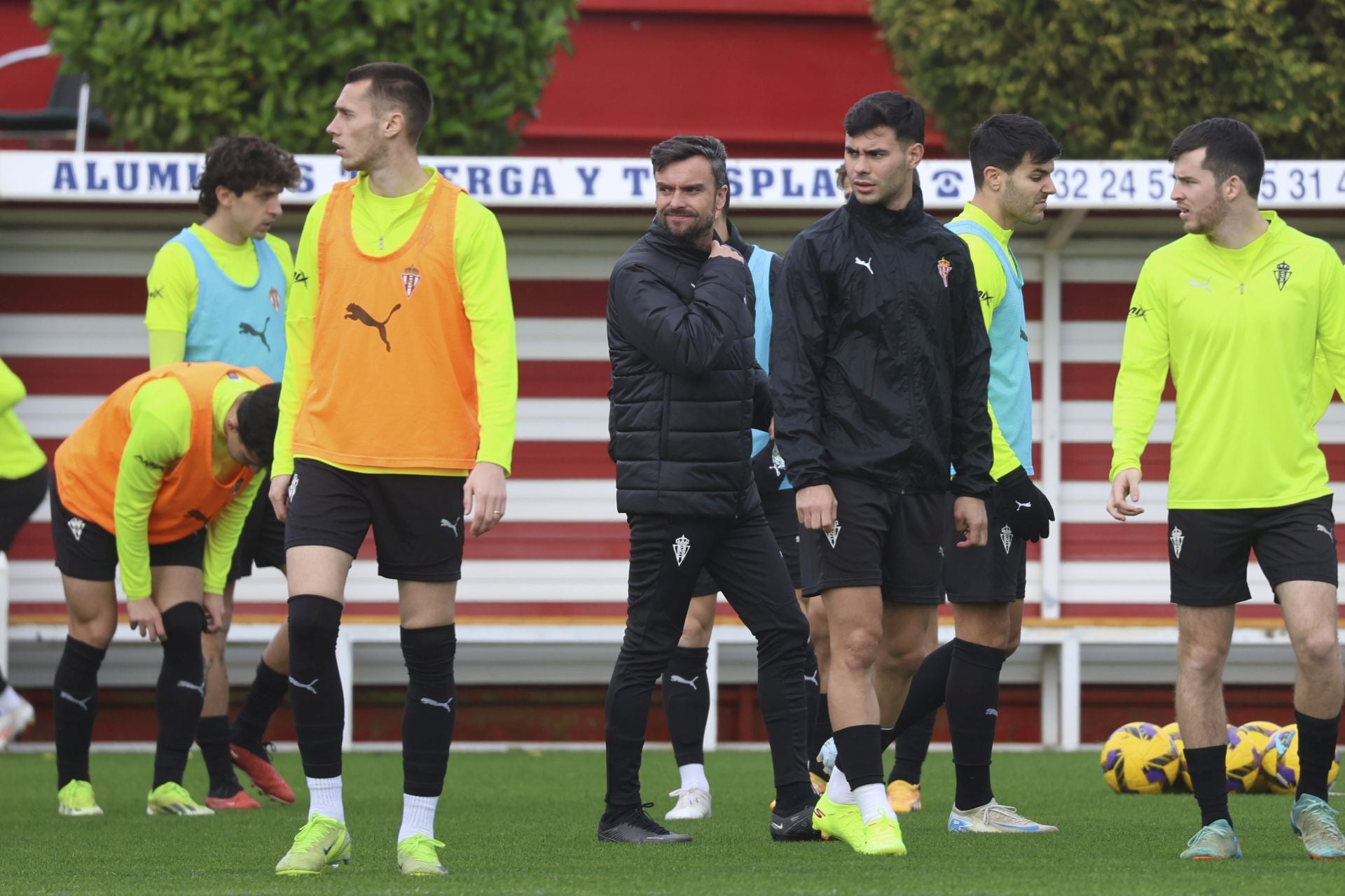 Entrenamiento del Sporting: objetivo, el derbi