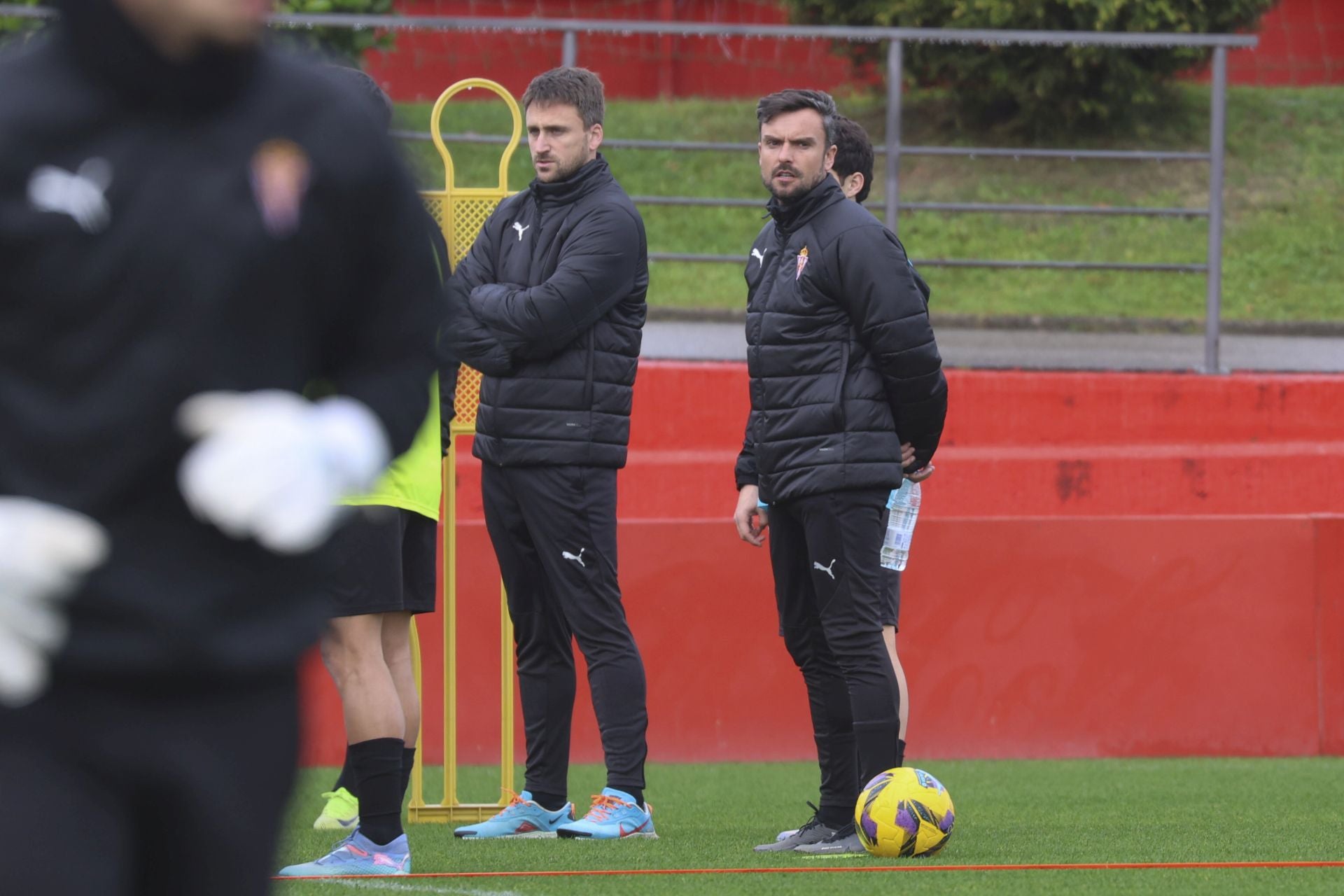 Entrenamiento del Sporting: objetivo, el derbi