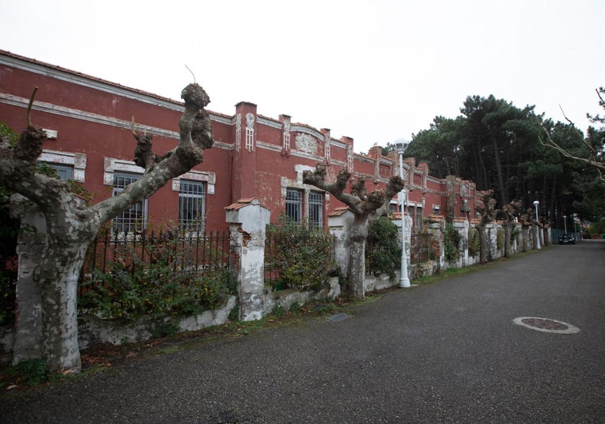 La Junta de Colonias Escolares adjudica la rehabilitación del edificio de Salinas por 441.048 euros