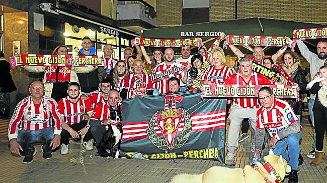 Imagen después - Los últimos en llegar al derbi asturiano