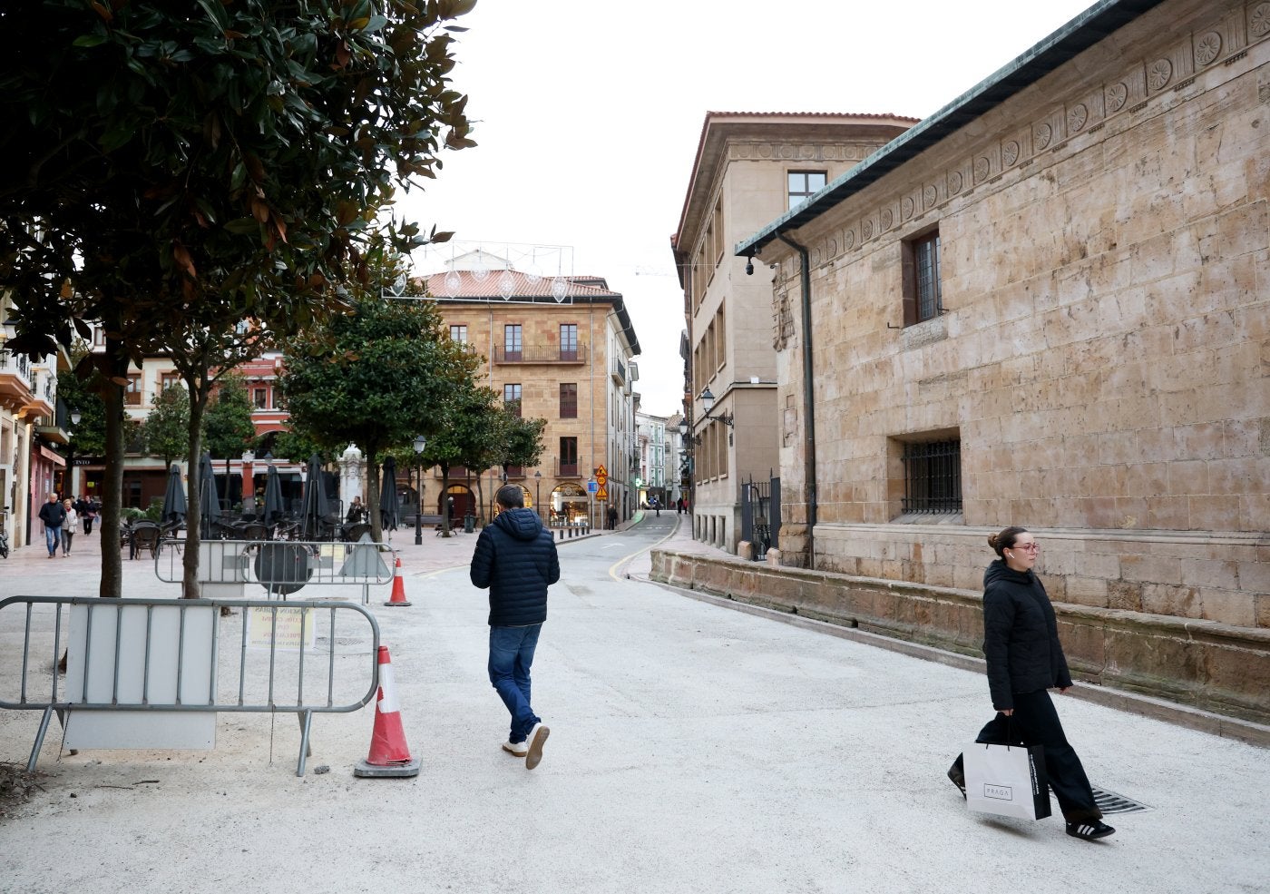 Las obras de peatonalización en Mendizábal, Pozos y Ramón y Cajal, que se retomarán este lunes.