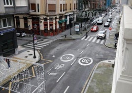 Calle de Marqués de San Esteban, donde se produjo la caída del material transportado por una grúa.