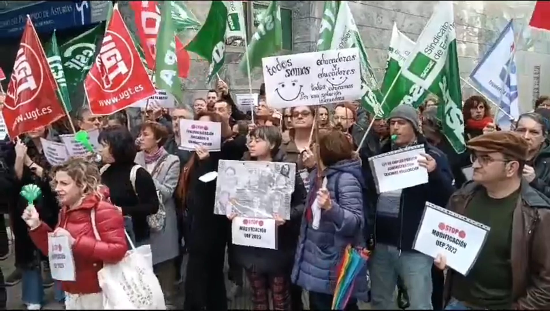 Protesta del Comité de Empresa de Derechos Sociales y Hacienda en Oviedo