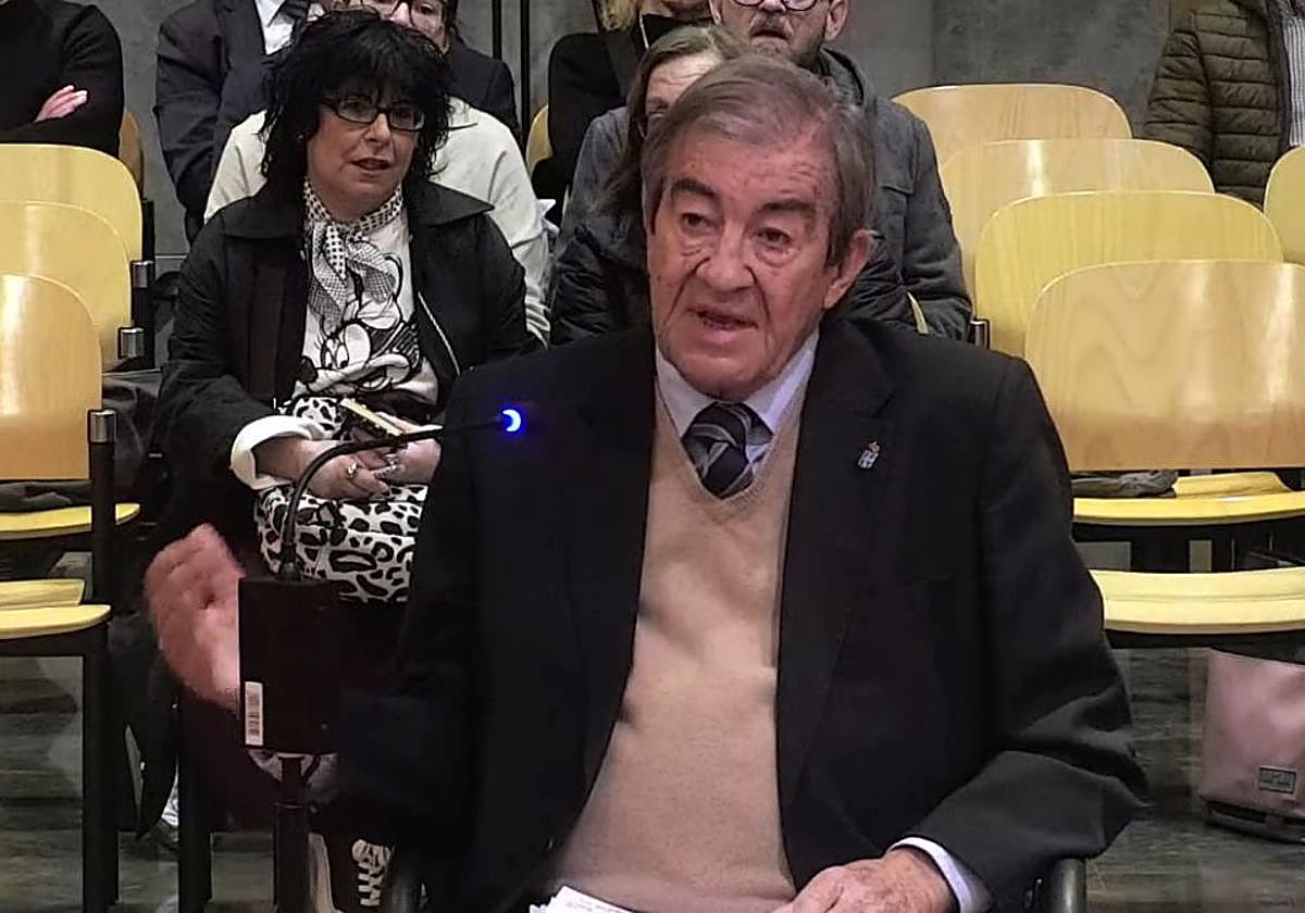 Francisco Álvarez-Cascos, durante su declaración esta mañana en la Audiencia Provincial en la segunda sesión del juicio por apropiación indebida.