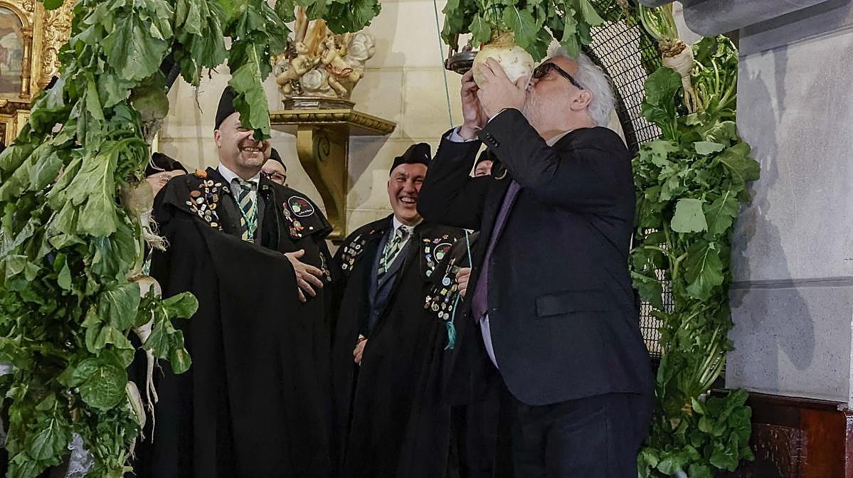 Leo Harlem ya es guardián de los nabos en Asturias