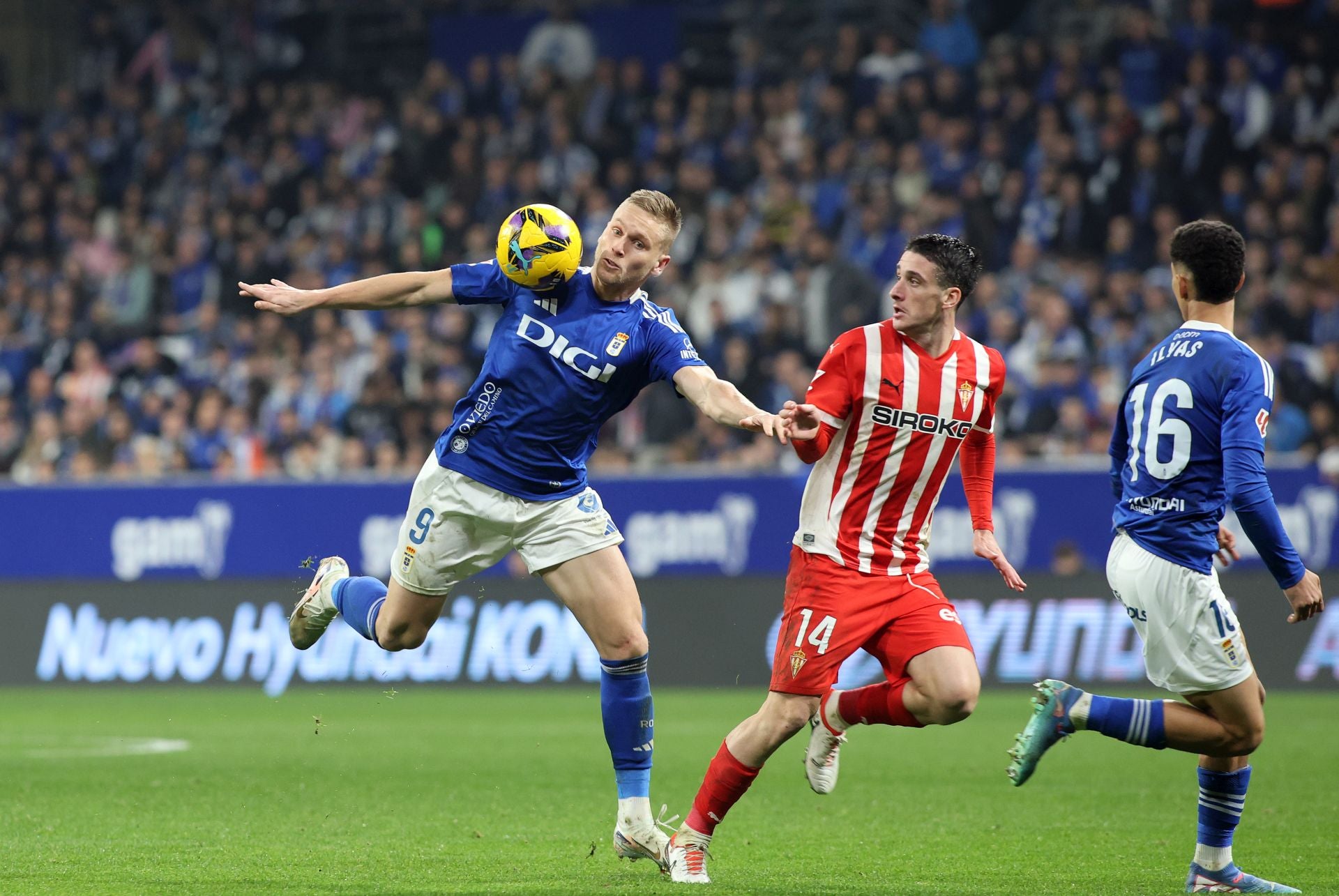 Las mejores imágenes del Real Oviedo - Sporting de Gijón