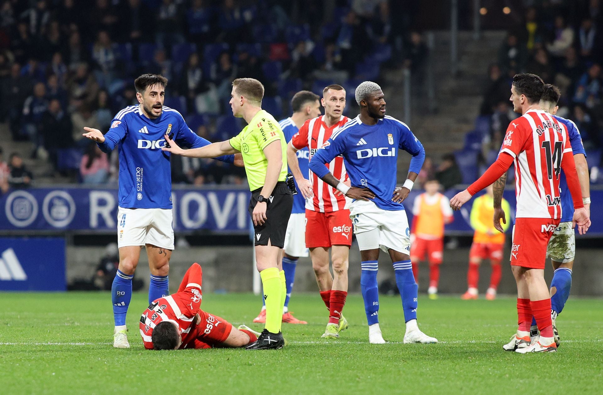 Las mejores imágenes del Real Oviedo - Sporting de Gijón