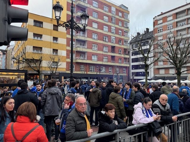 ¿Estuviste animando al Real Oviedo antes del derbi? ¡Búscate en las fotos!