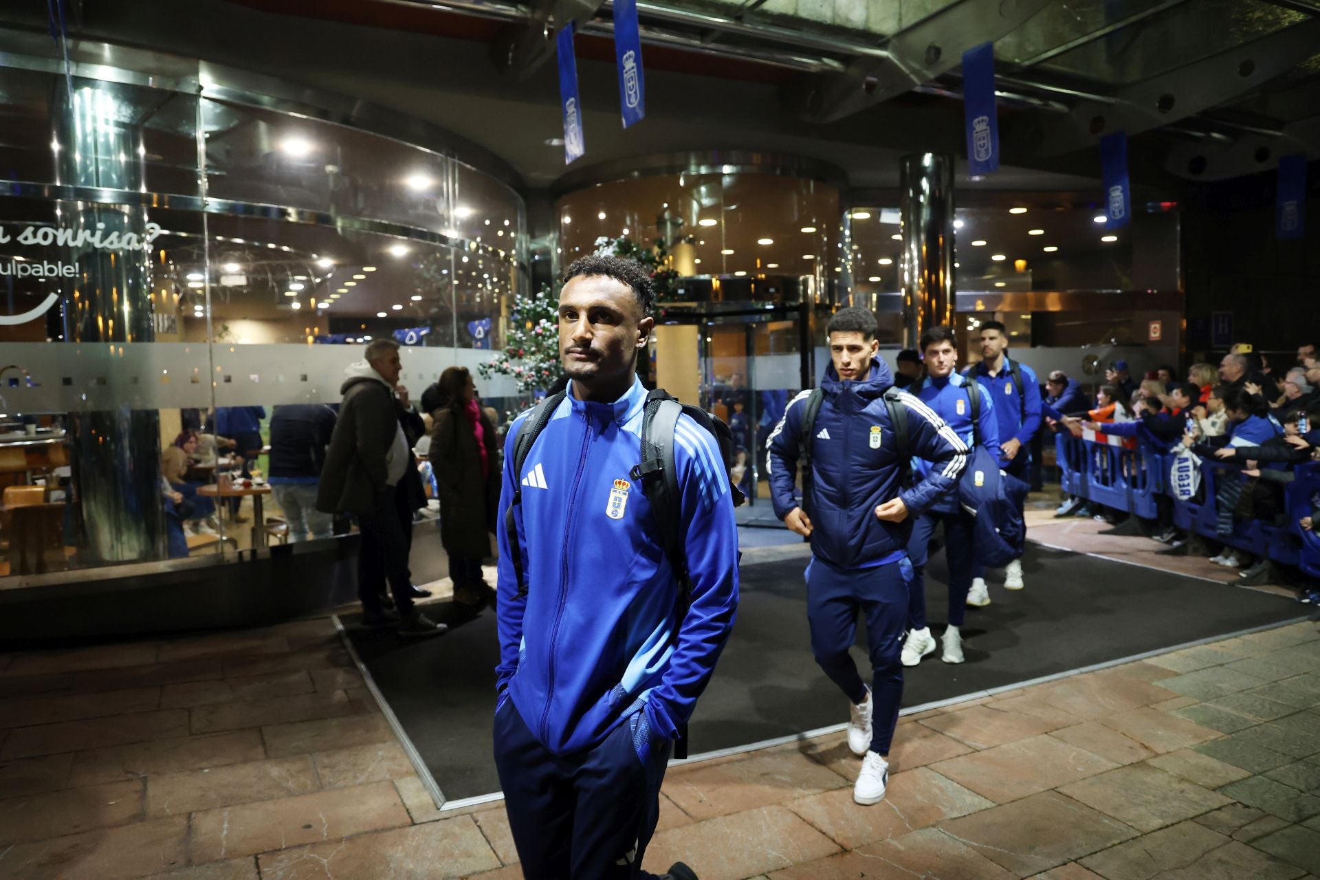 ¿Estuviste animando al Real Oviedo antes del derbi? ¡Búscate en las fotos!