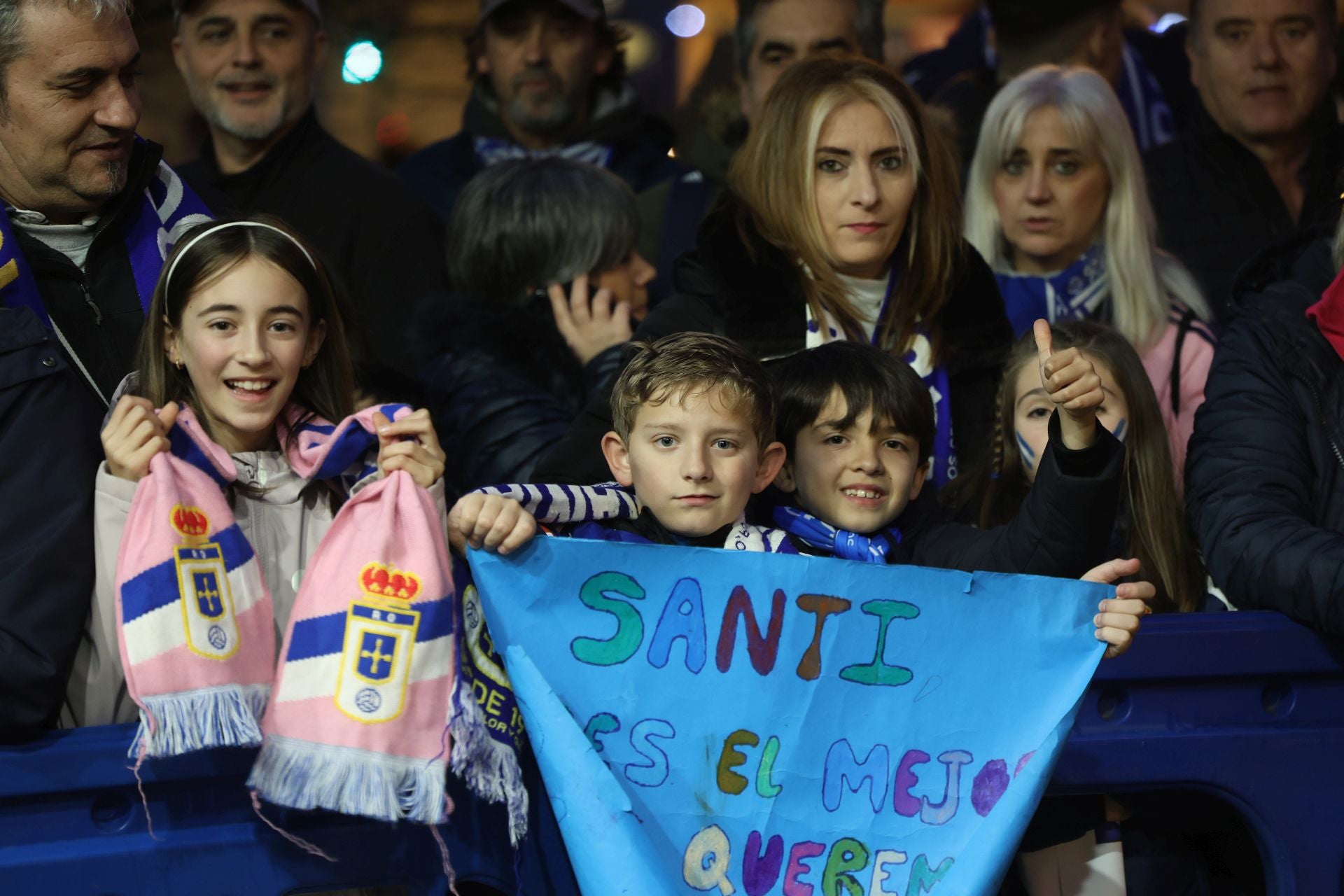 ¿Estuviste animando al Real Oviedo antes del derbi? ¡Búscate en las fotos!