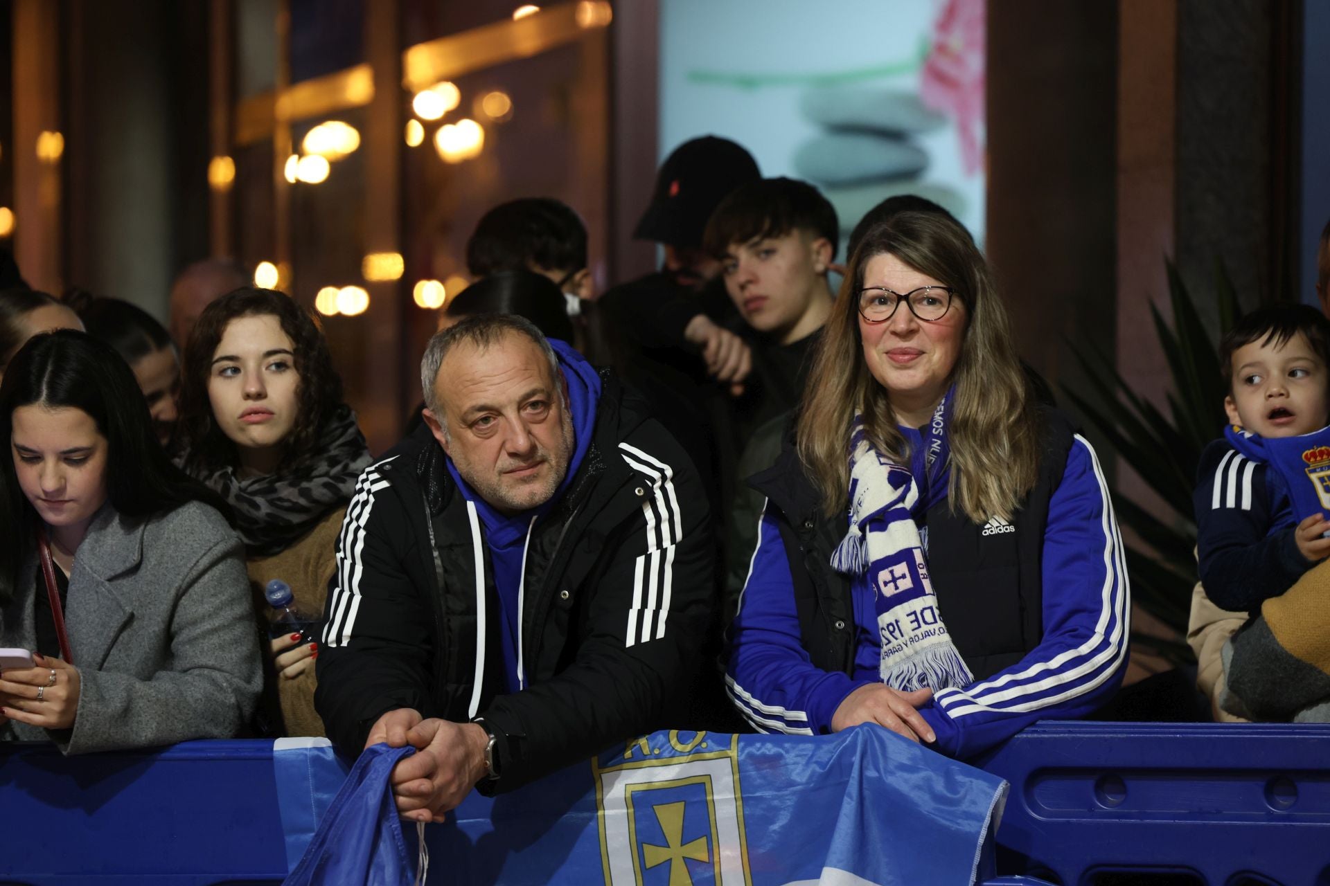 ¿Estuviste animando al Real Oviedo antes del derbi? ¡Búscate en las fotos!