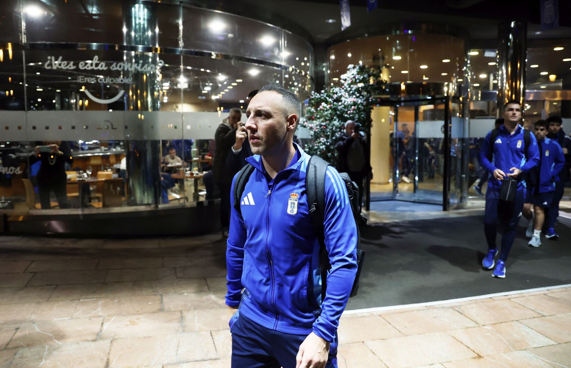 ¿Estuviste animando al Real Oviedo antes del derbi? ¡Búscate en las fotos!