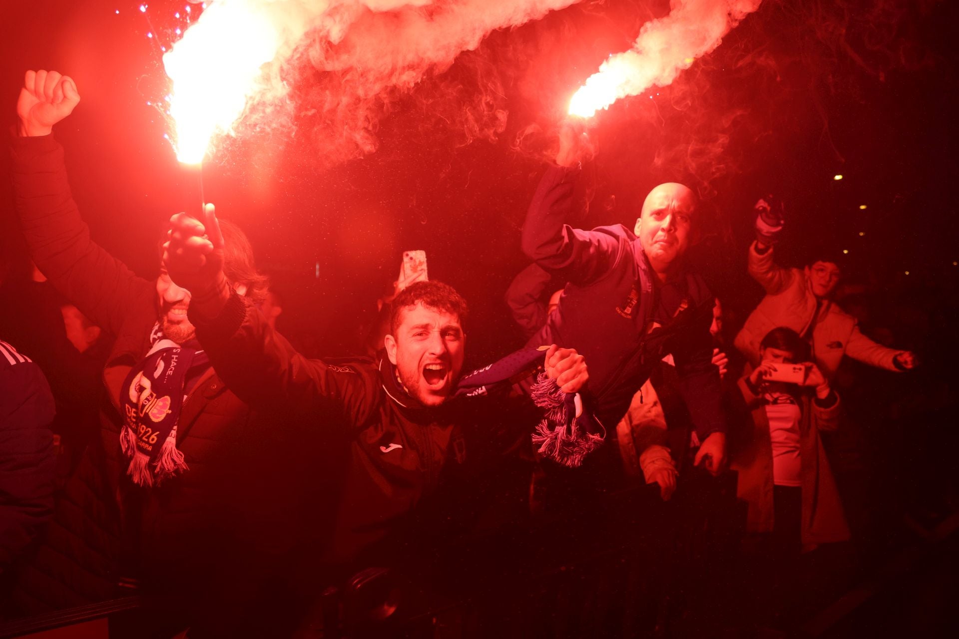 ¿Estuviste animando al Real Oviedo antes del derbi? ¡Búscate en las fotos!