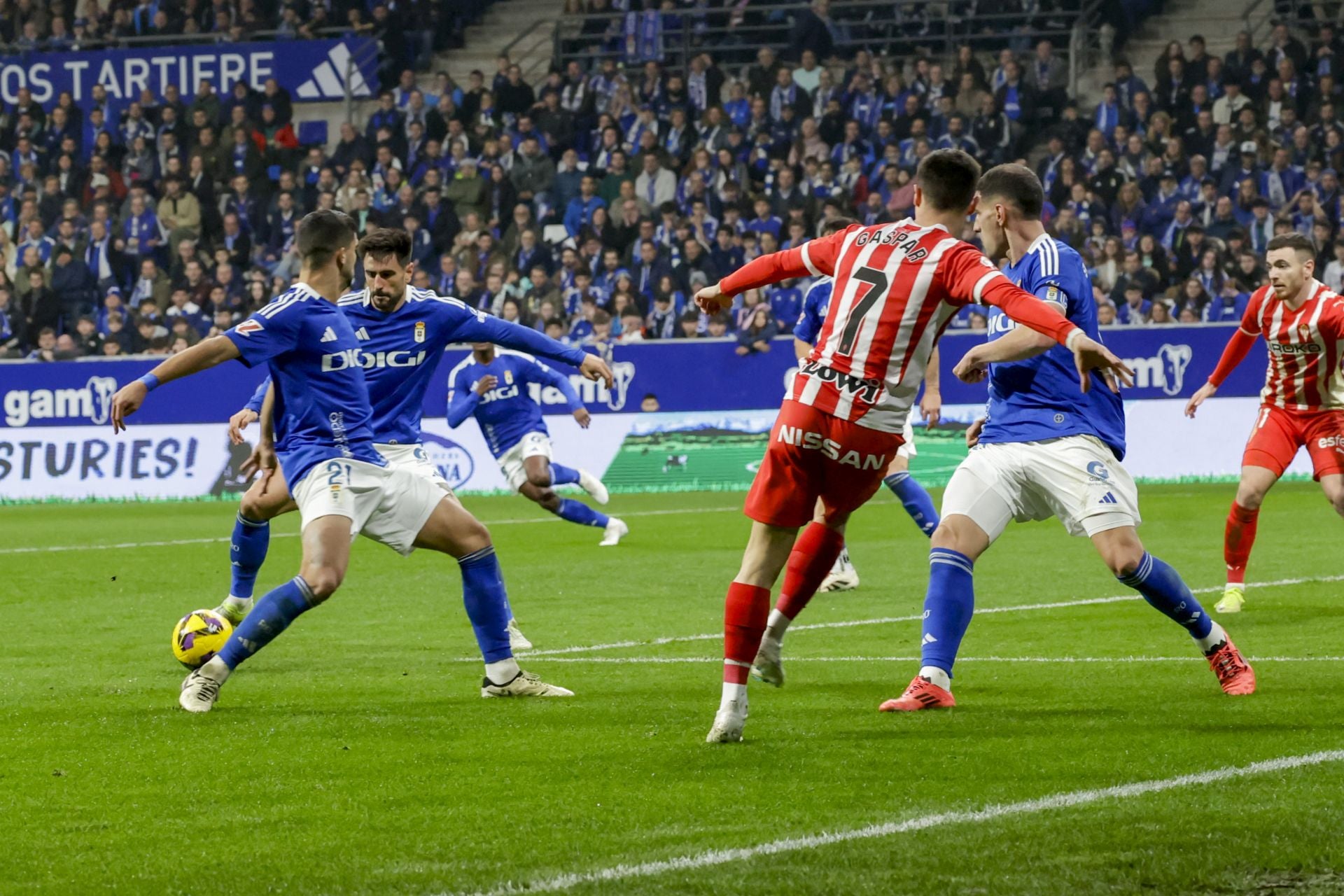 Las mejores imágenes del Real Oviedo - Sporting de Gijón