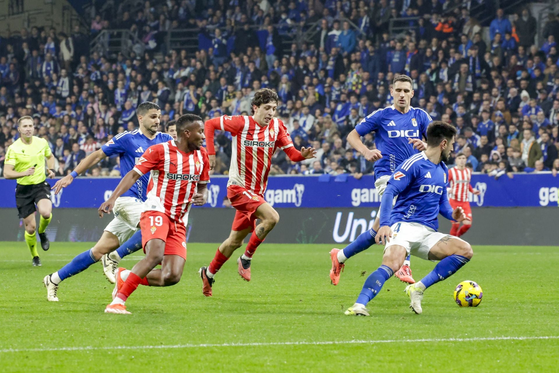 Las mejores imágenes del Real Oviedo - Sporting de Gijón