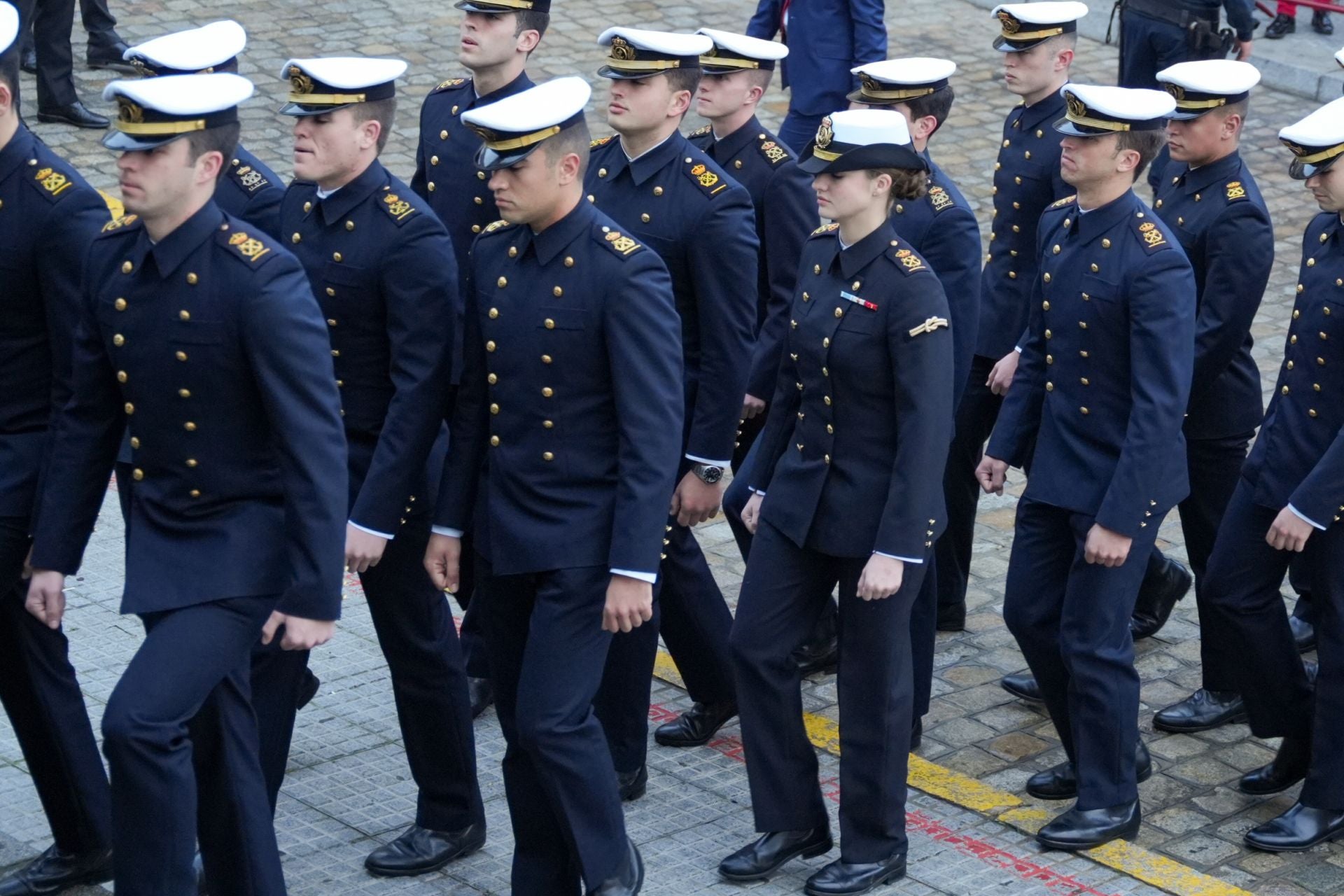 La Princesa Leonor se despide de sus padres, los Reyes, y pone rumbo a América