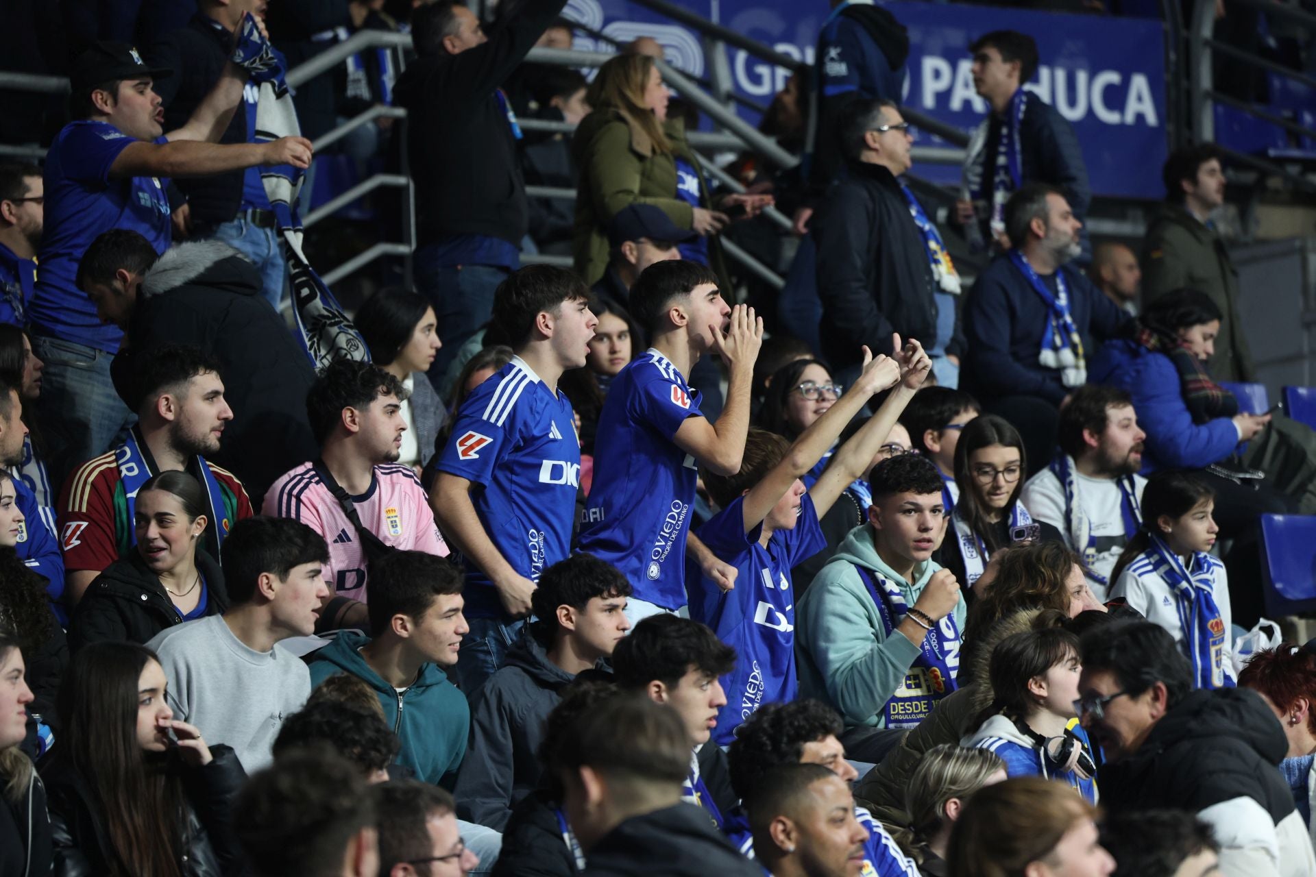 ¿Estuviste viendo el Real Oviedo - Sporting de Gijón? ¡Búscate en las fotos del Tartiere!