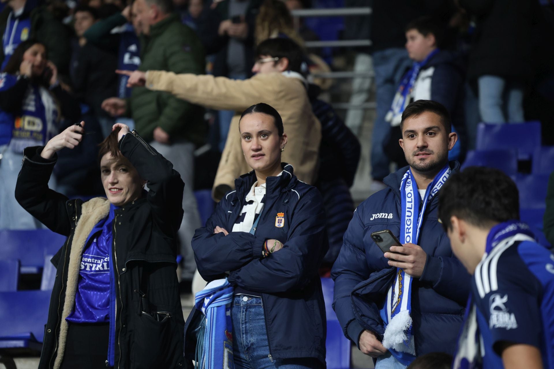 ¿Estuviste viendo el Real Oviedo - Sporting de Gijón? ¡Búscate en las fotos del Tartiere!