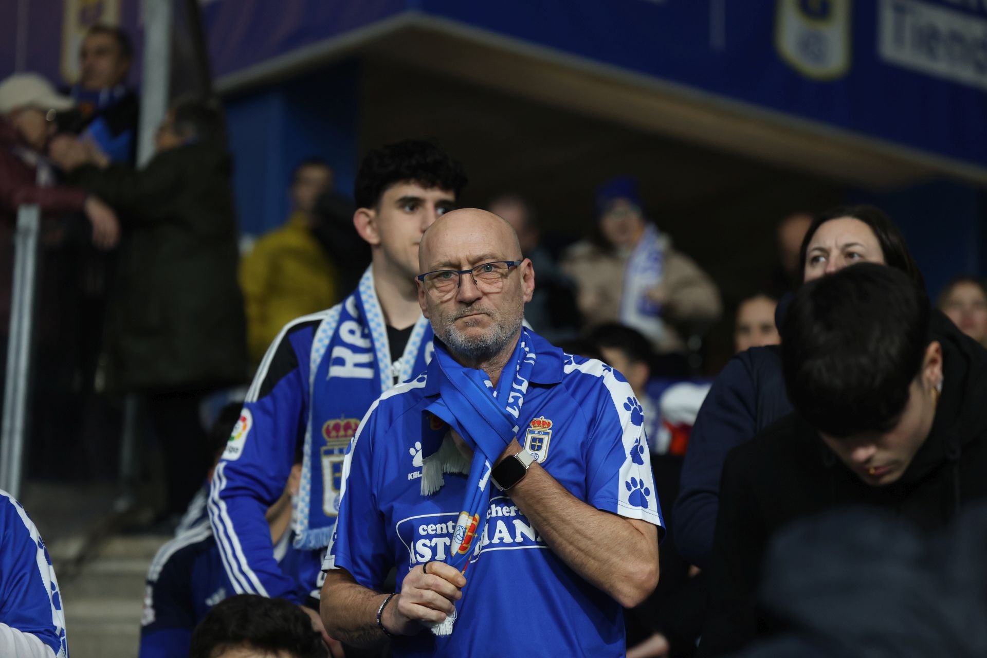 ¿Estuviste viendo el Real Oviedo - Sporting de Gijón? ¡Búscate en las fotos del Tartiere!