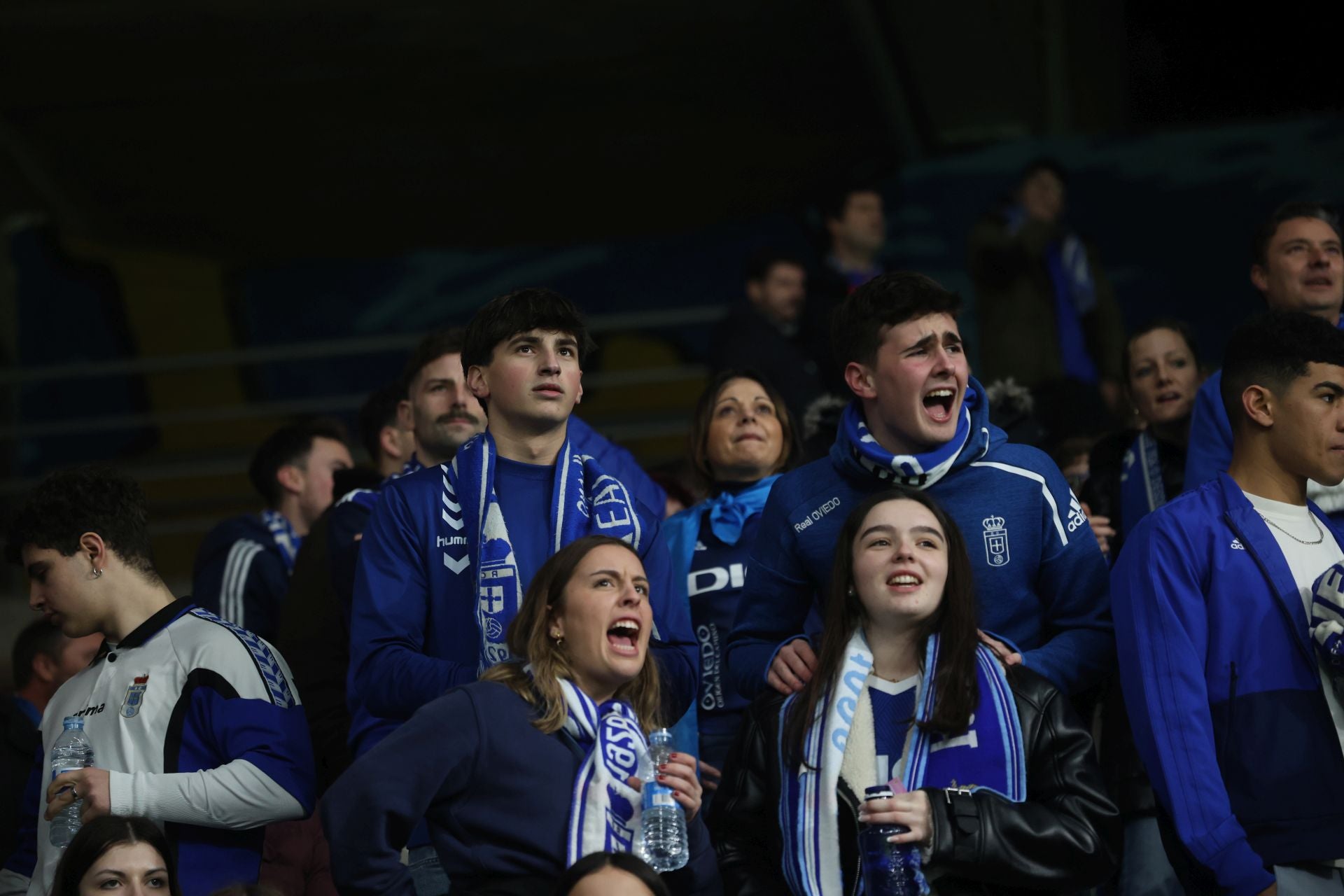 ¿Estuviste viendo el Real Oviedo - Sporting de Gijón? ¡Búscate en las fotos del Tartiere!