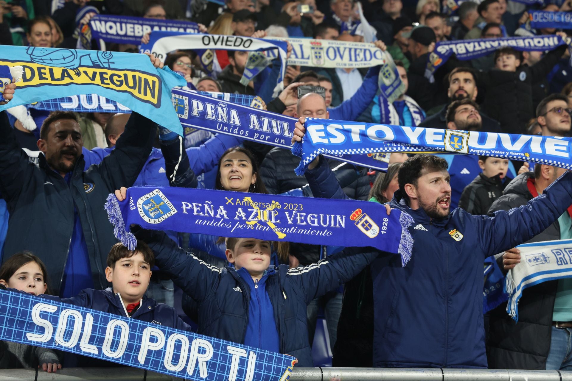 ¿Estuviste viendo el Real Oviedo - Sporting de Gijón? ¡Búscate en las fotos del Tartiere!