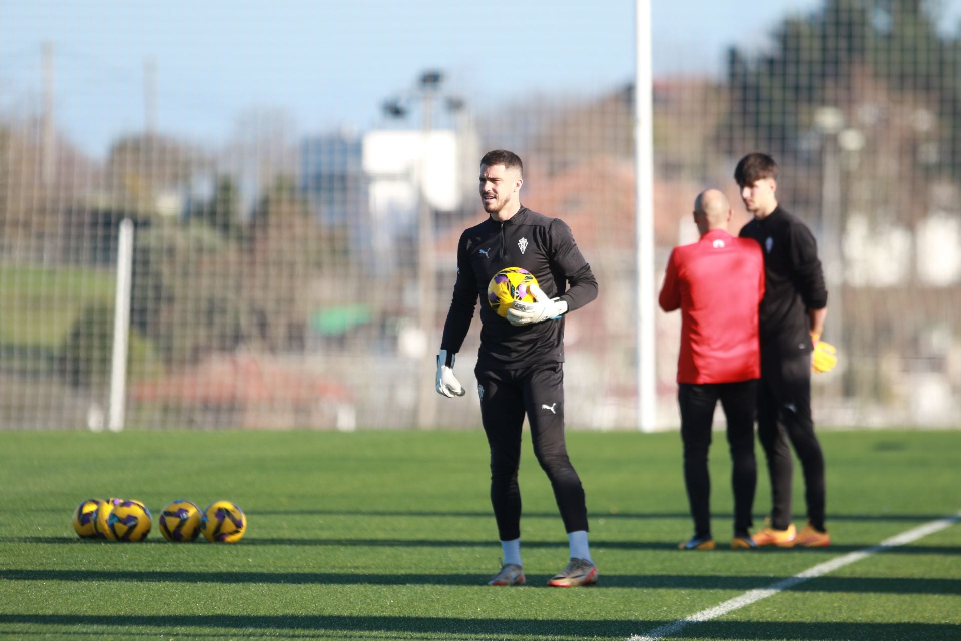 El Sporting de Gijón vuelve a entrenar tras el derbi